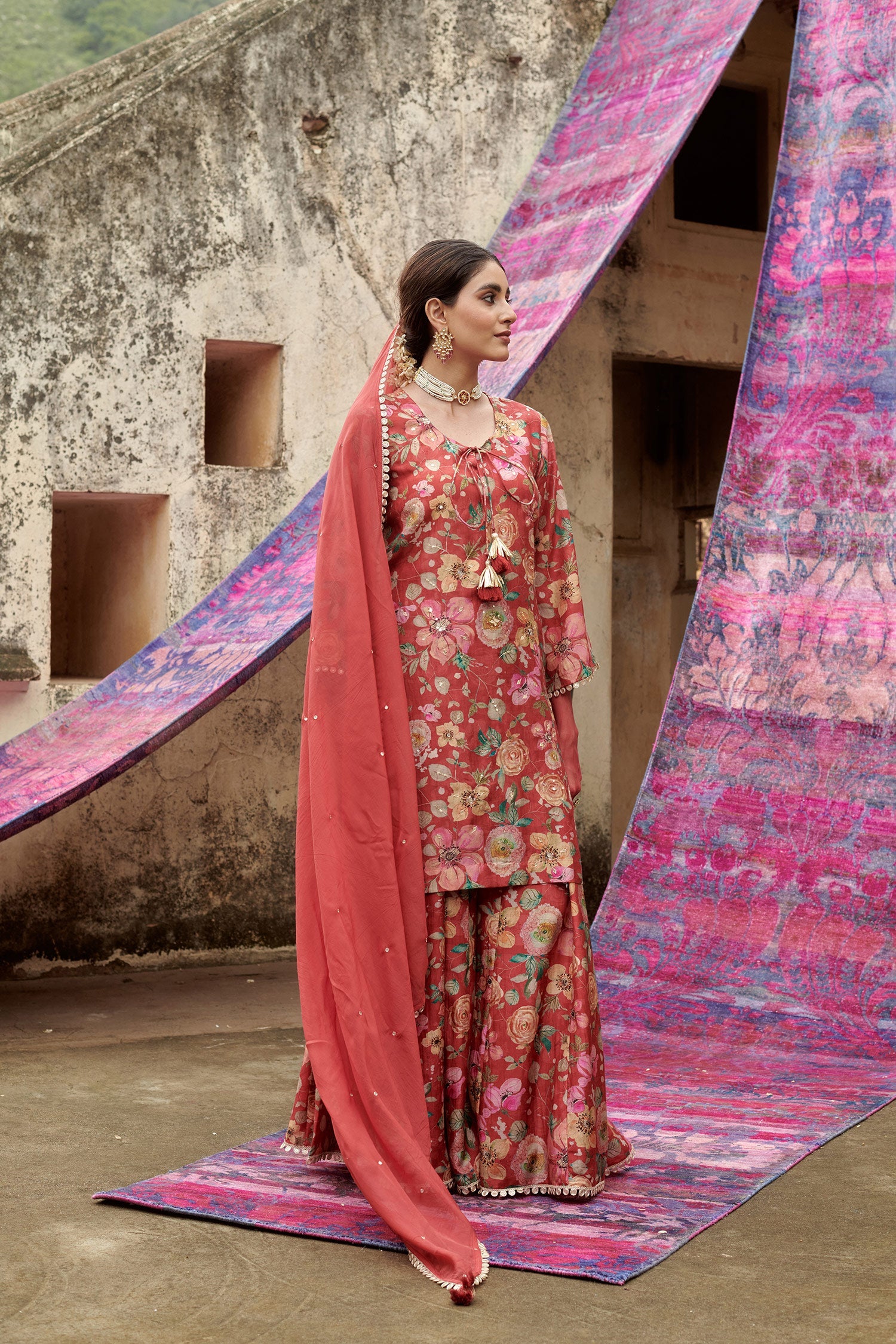 FLORAL RED GARARA SET