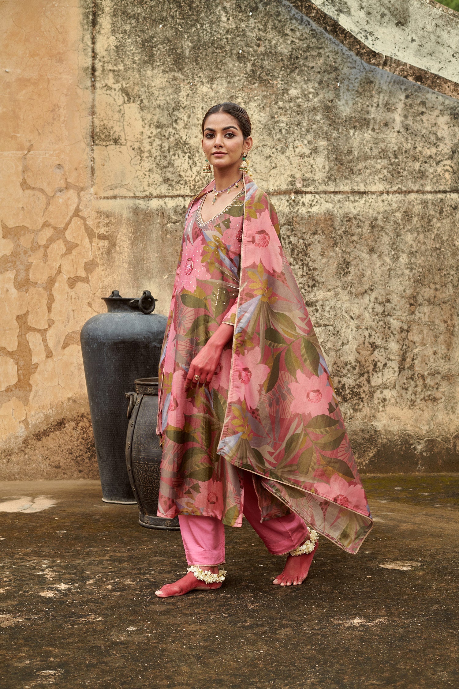MULTICOLOR  V-NECK KURTA SET