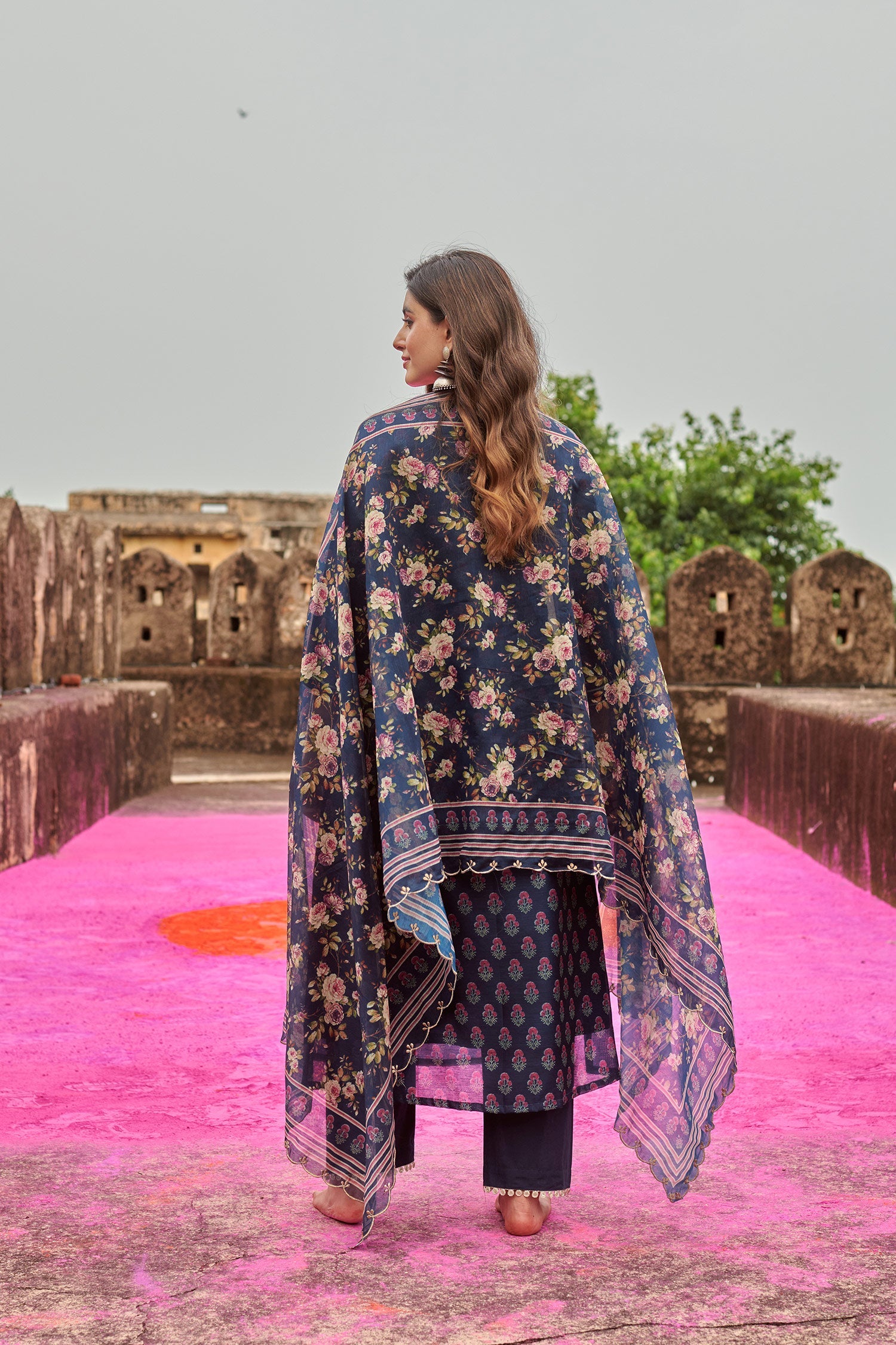 BLUE V-NECK KURTA SET