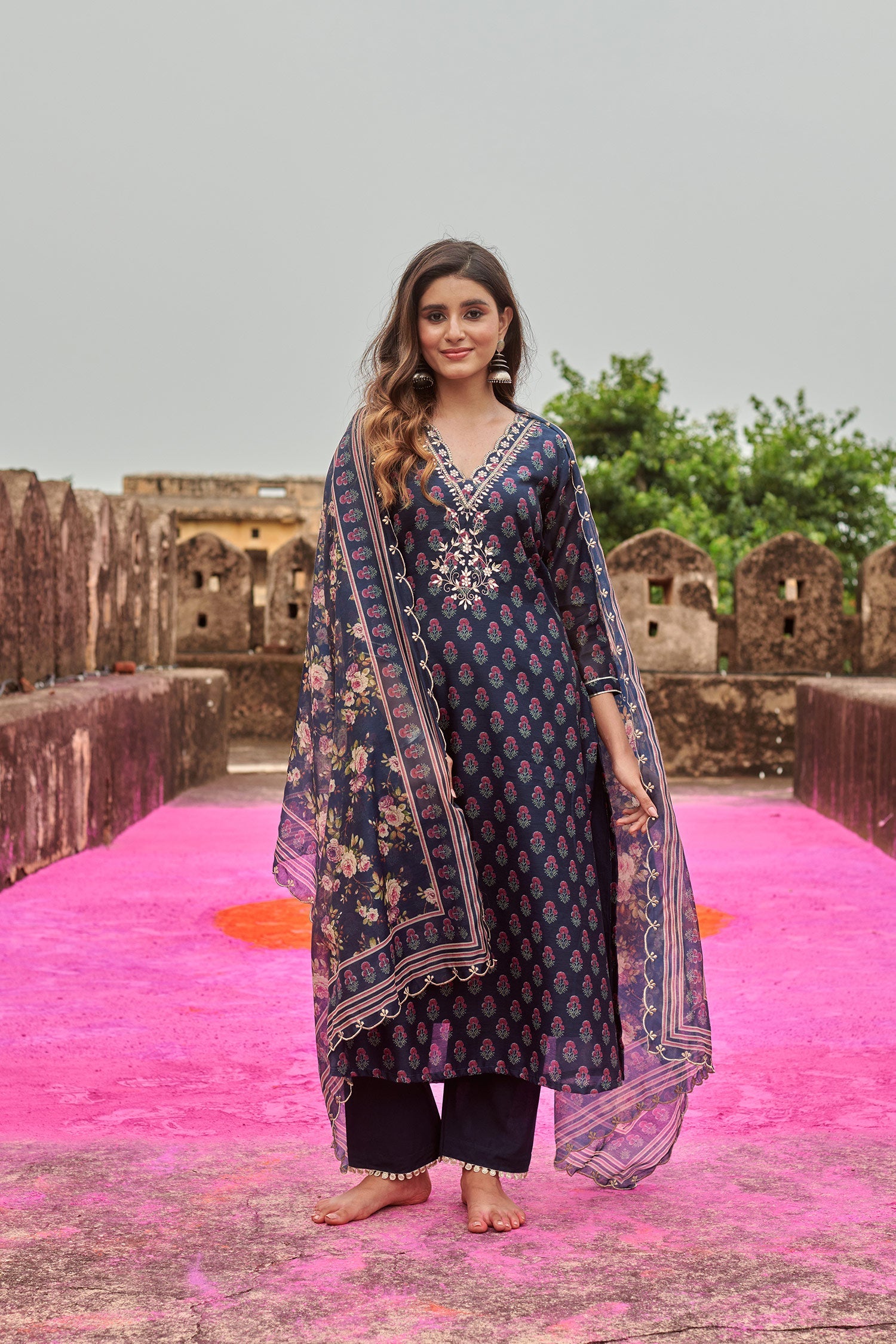 BLUE V-NECK KURTA SET