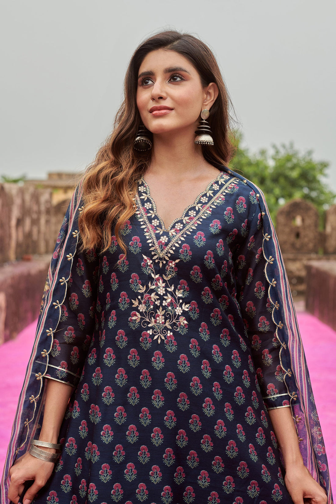 BLUE V-NECK KURTA SET