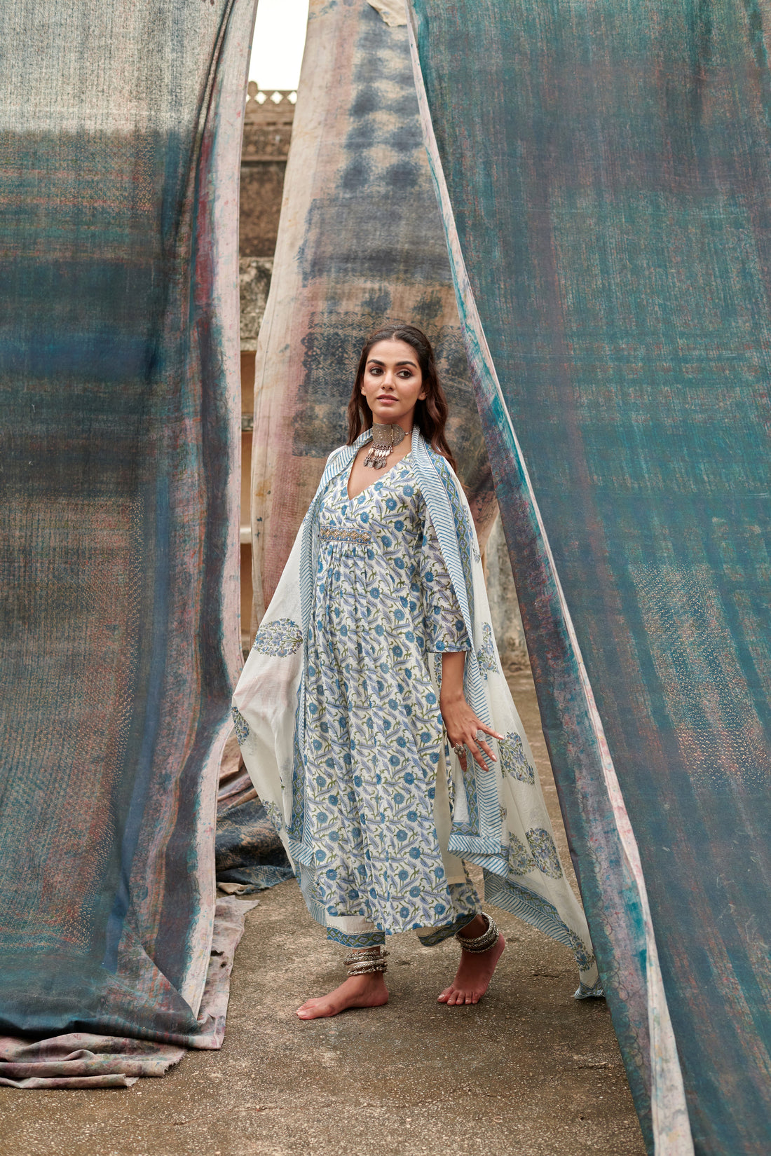 BLUE PRINT GATHERED KURTA SET