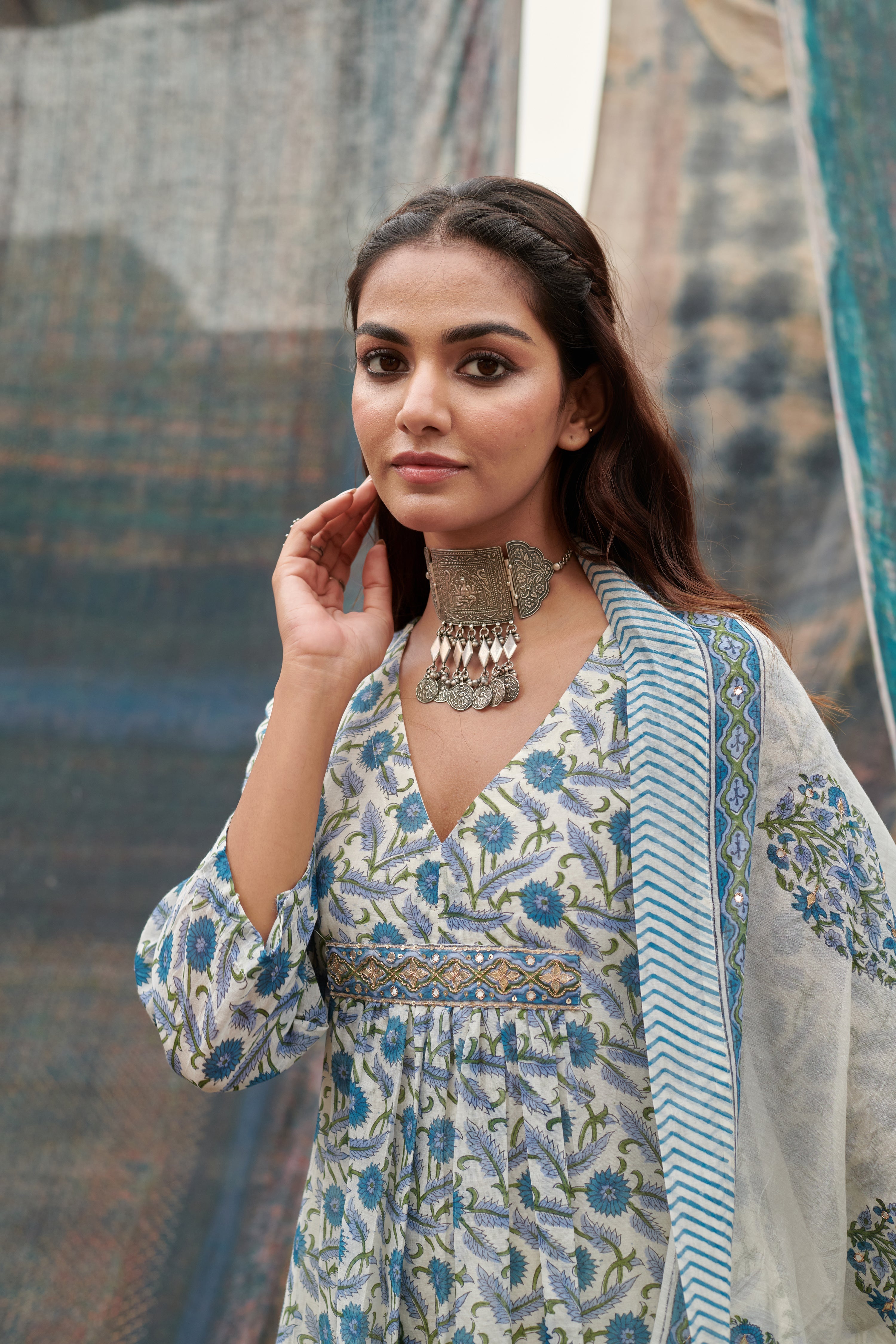 BLUE PRINT GATHERED KURTA SET