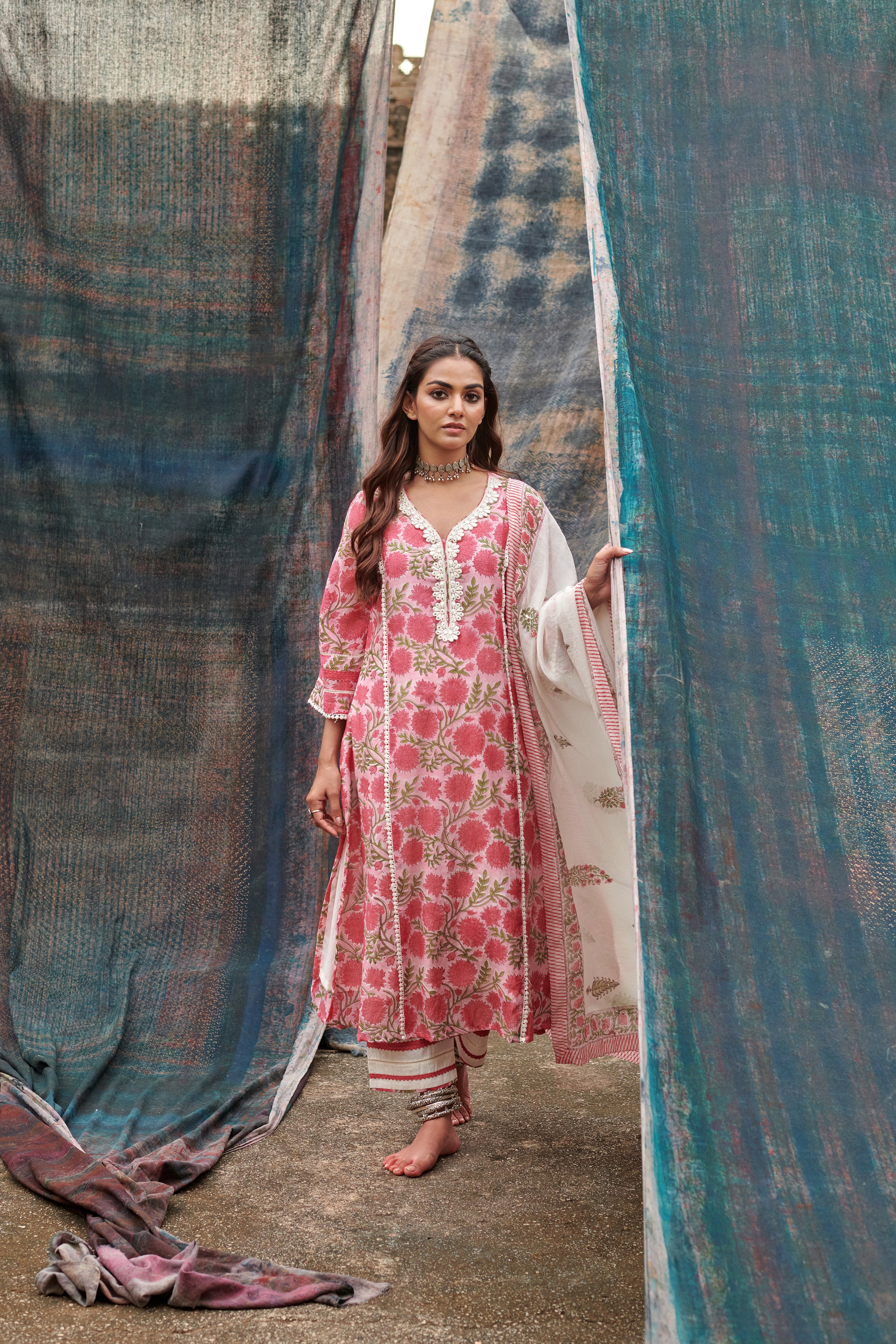 ROSE RED JAAL PRINT KURTA SET