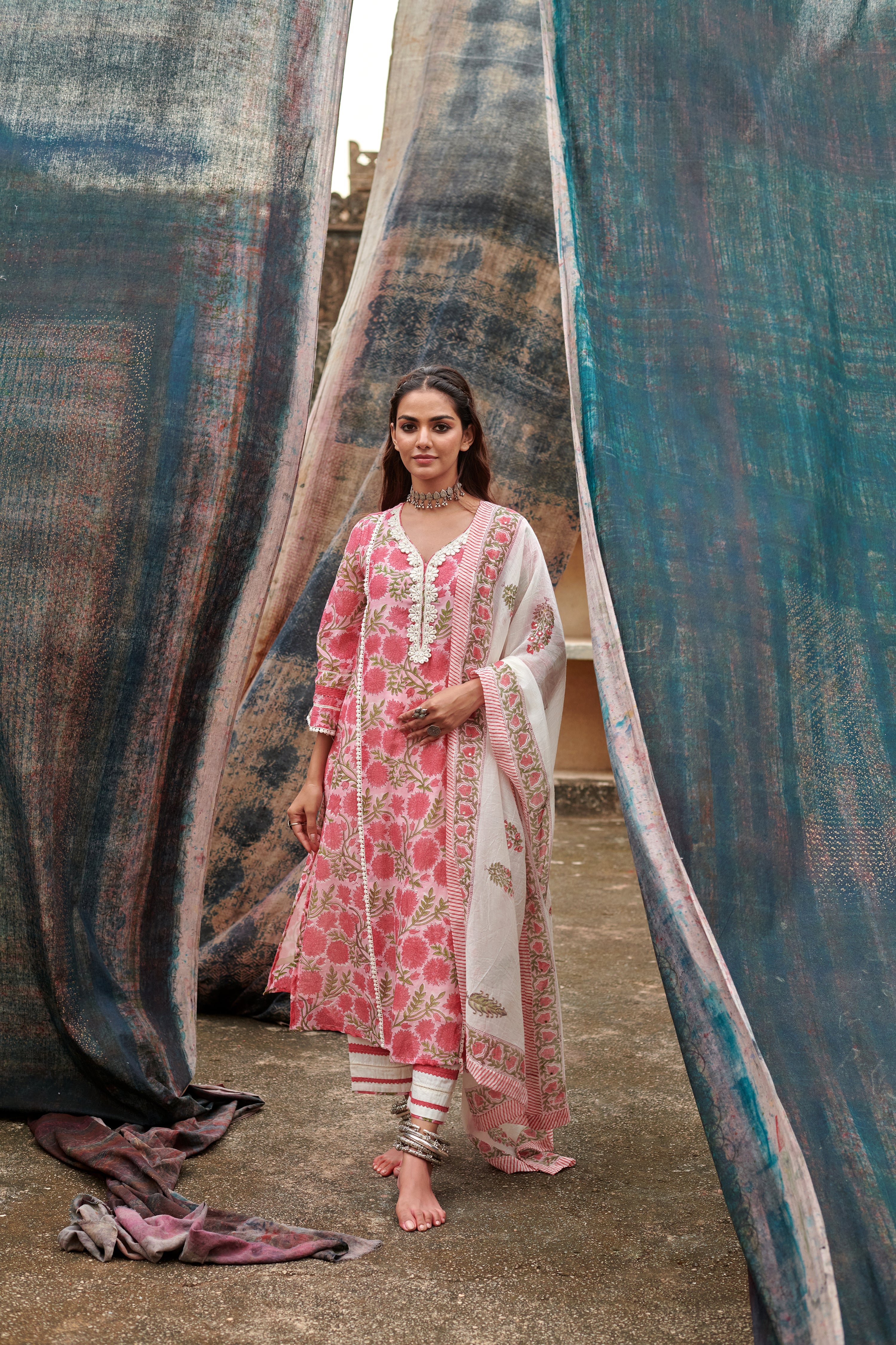 ROSE RED JAAL PRINT KURTA SET