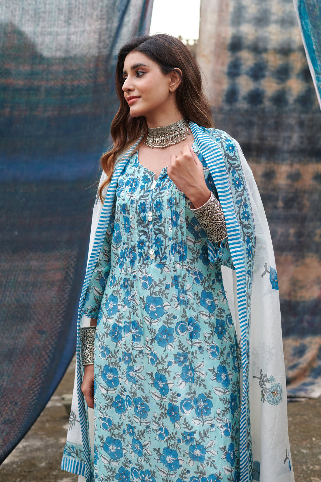 BLUE FLORAL JAAL PRINT KURTA SET