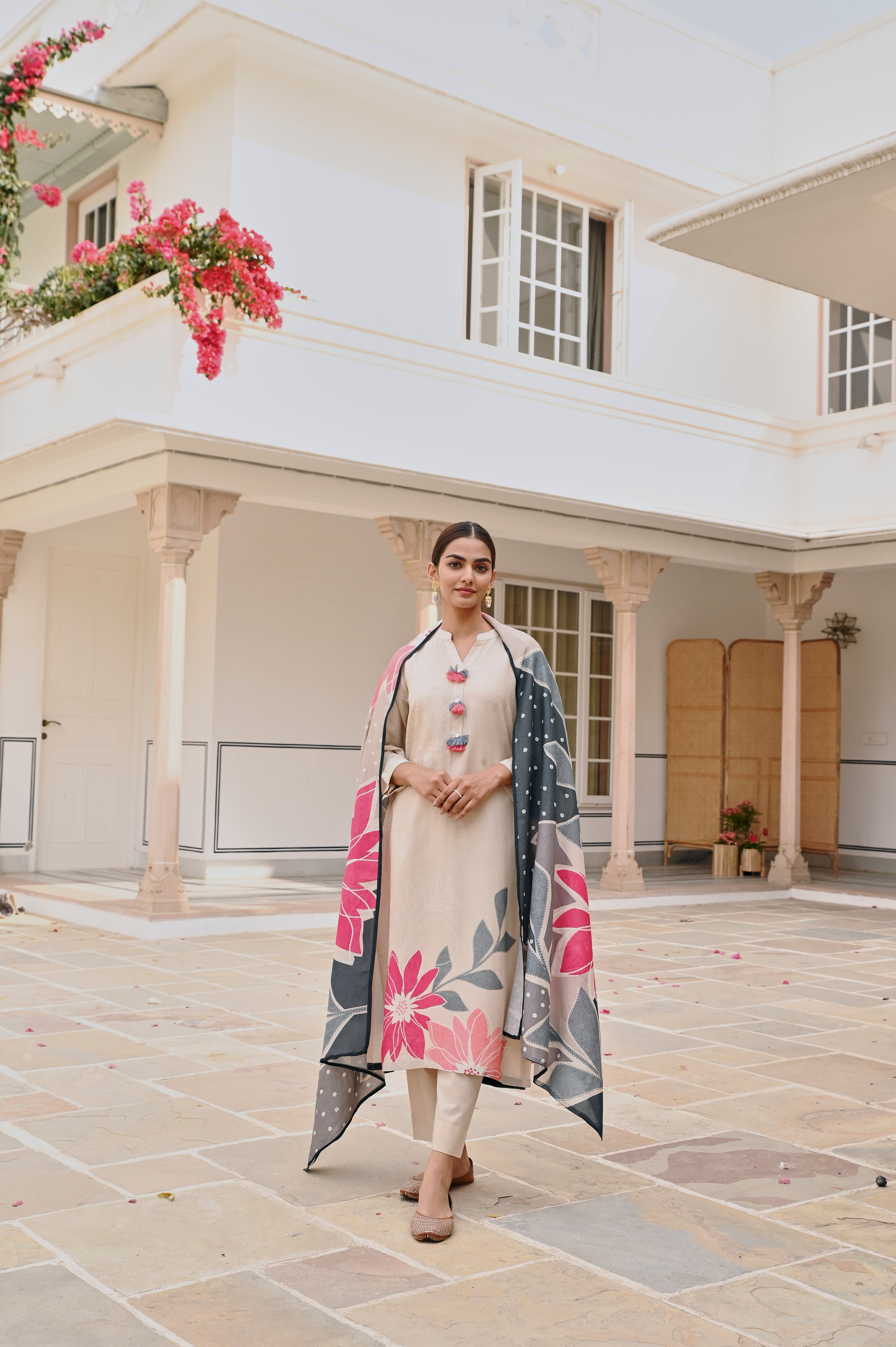 BEIGE HANDLOOM COTTON PRINTED KURTA SET
