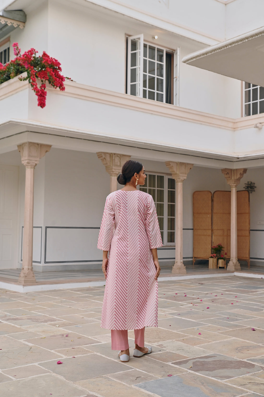 PINK THREAD EMBROIDERED LEHARIYA KURTA SET