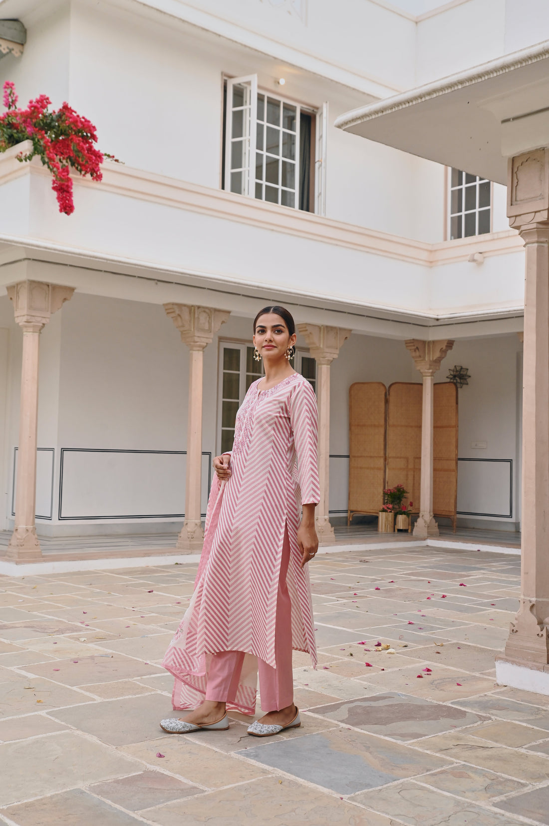 PINK THREAD EMBROIDERED LEHARIYA KURTA SET