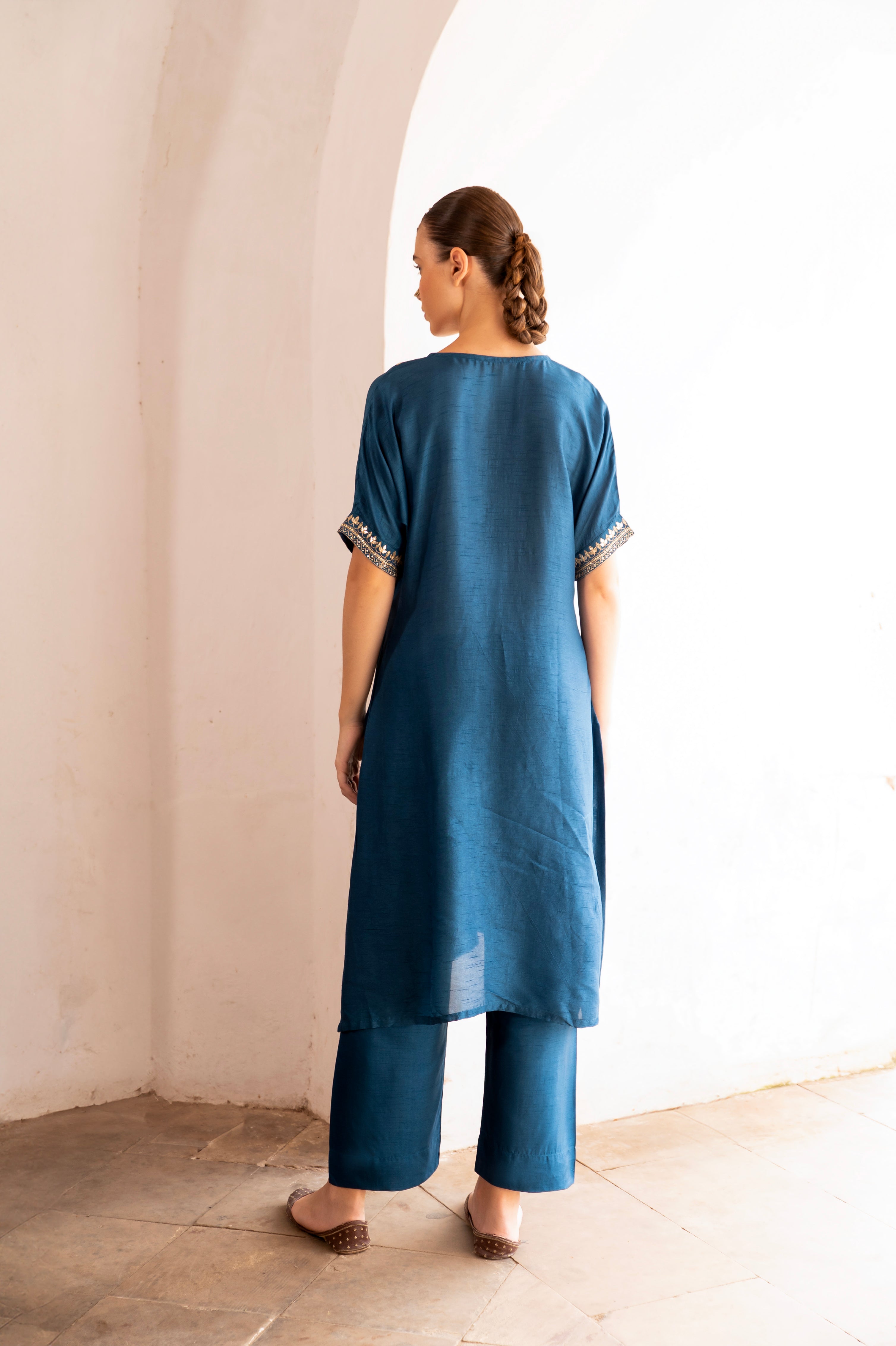 BLUE EMBROIDERED DOLA SILK KURTA SET