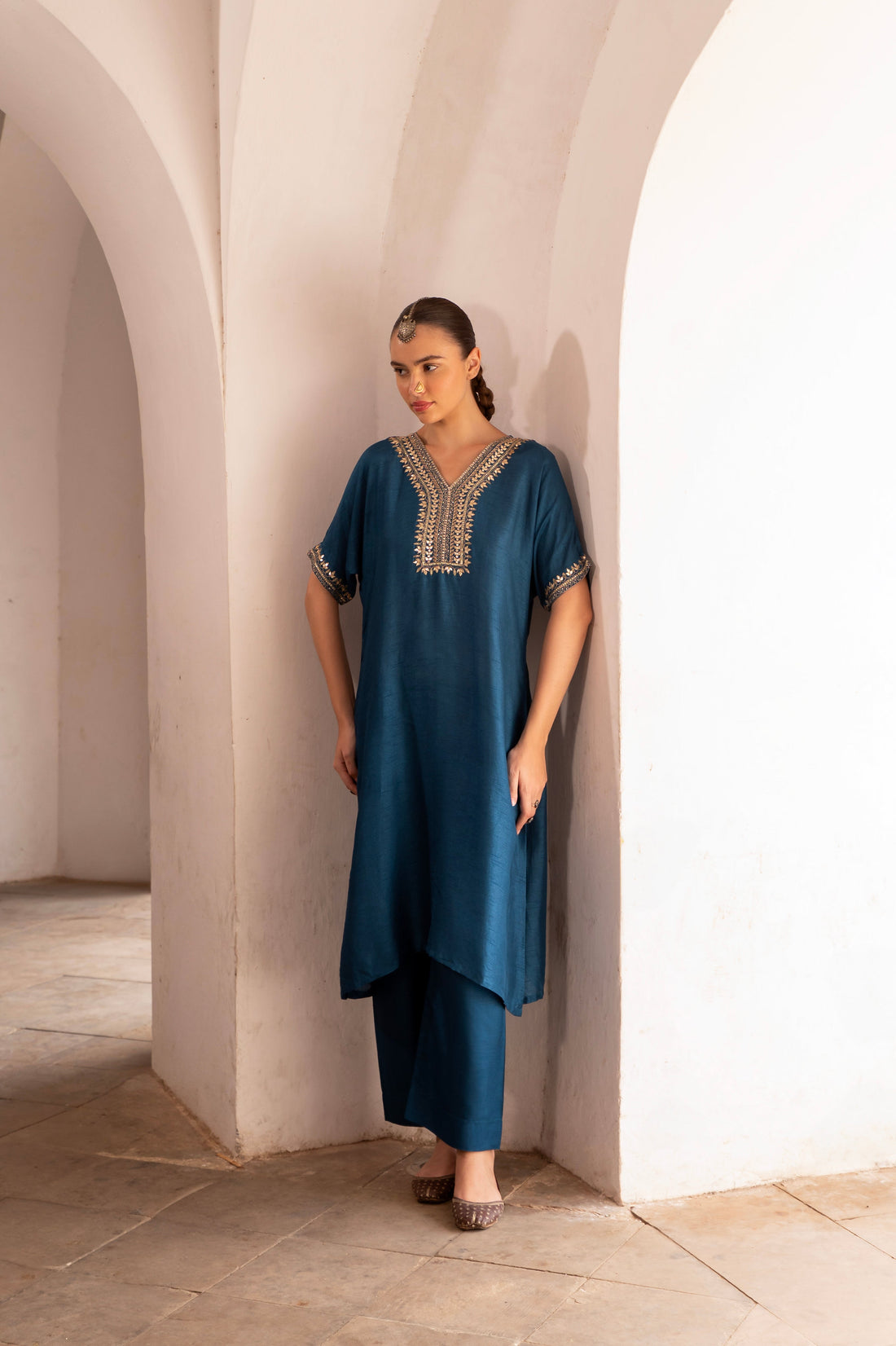 BLUE EMBROIDERED DOLA SILK KURTA SET
