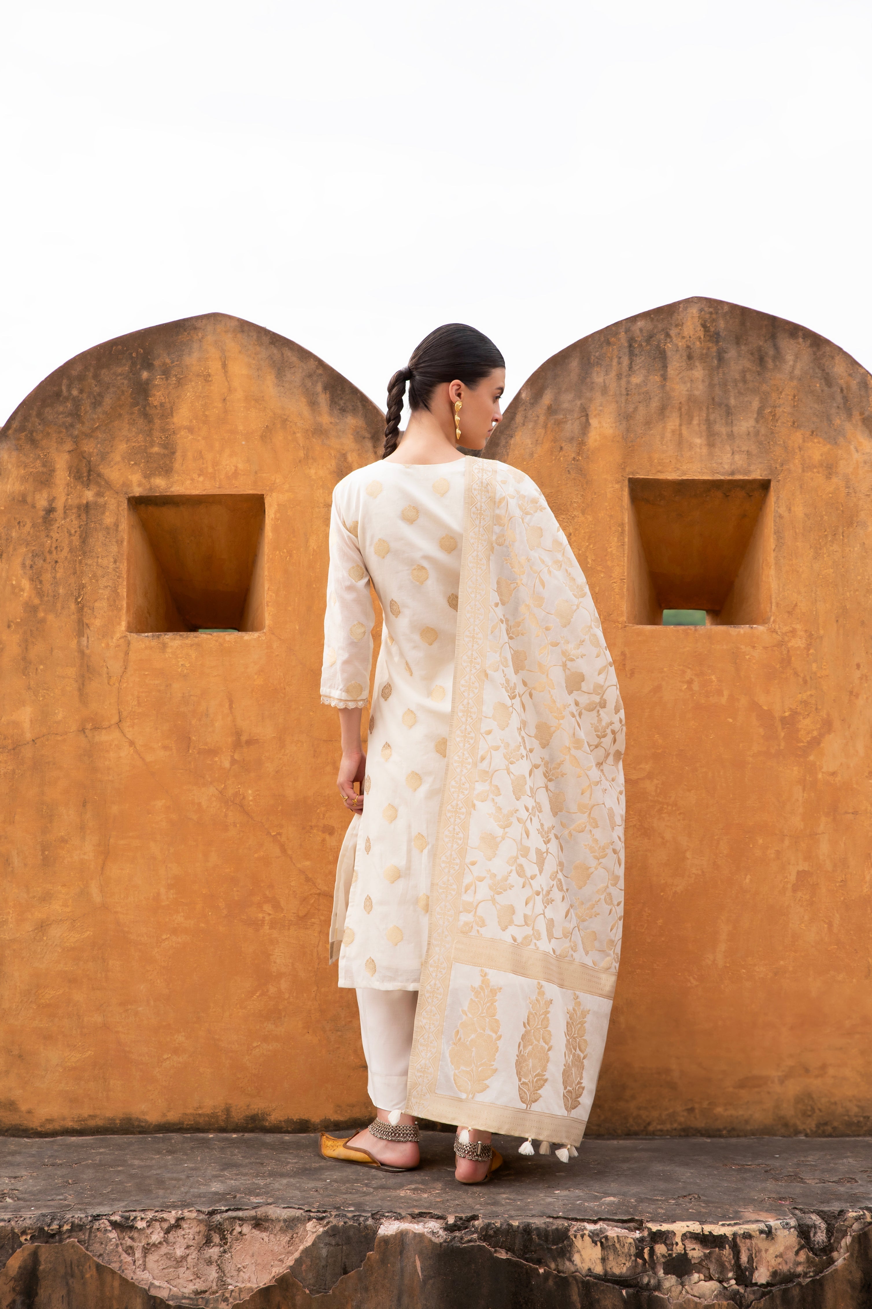 CREAM PURE CHANDERI BANARASI KURTA SET