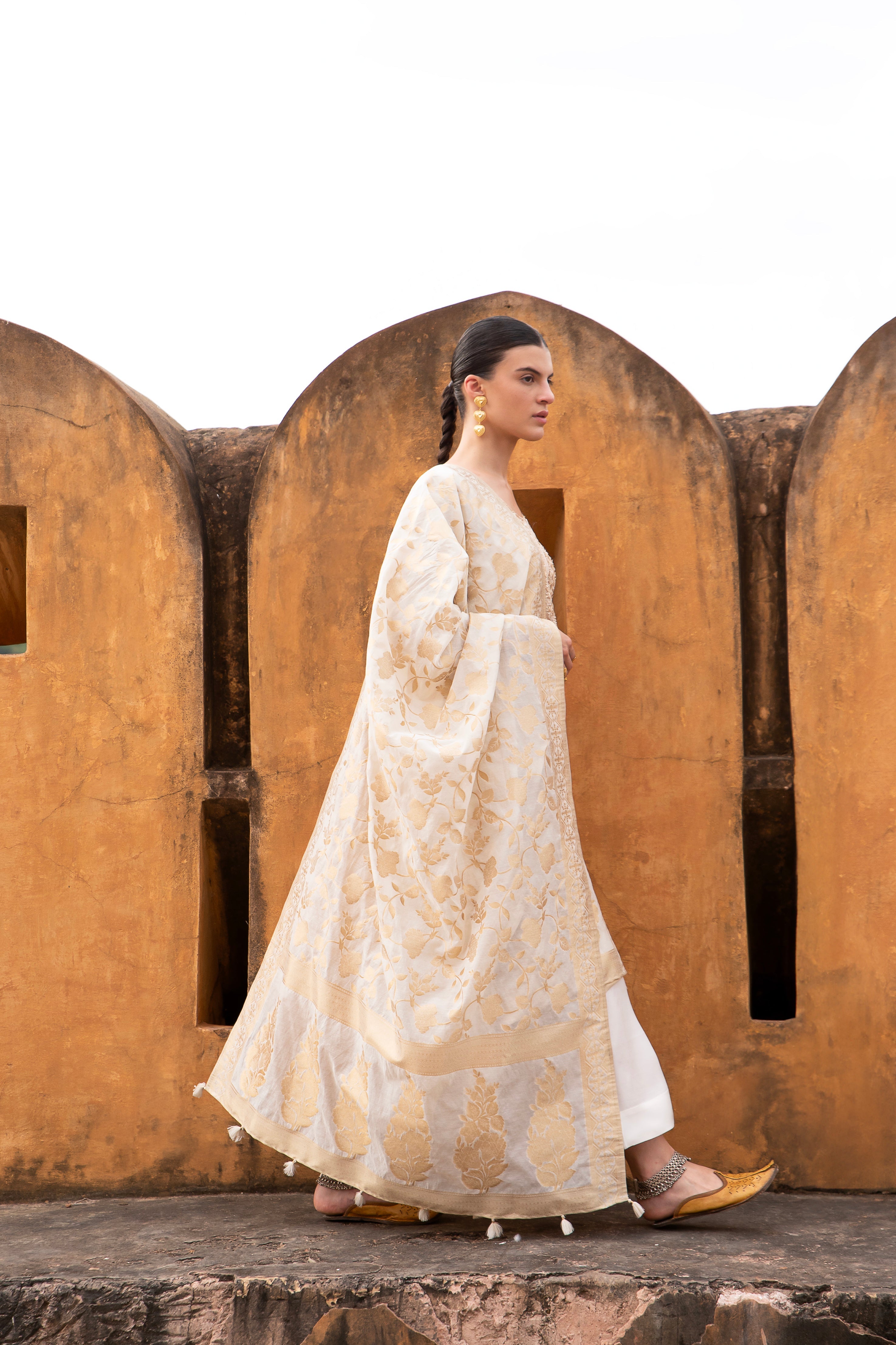 CREAM PURE CHANDERI BANARASI KURTA SET
