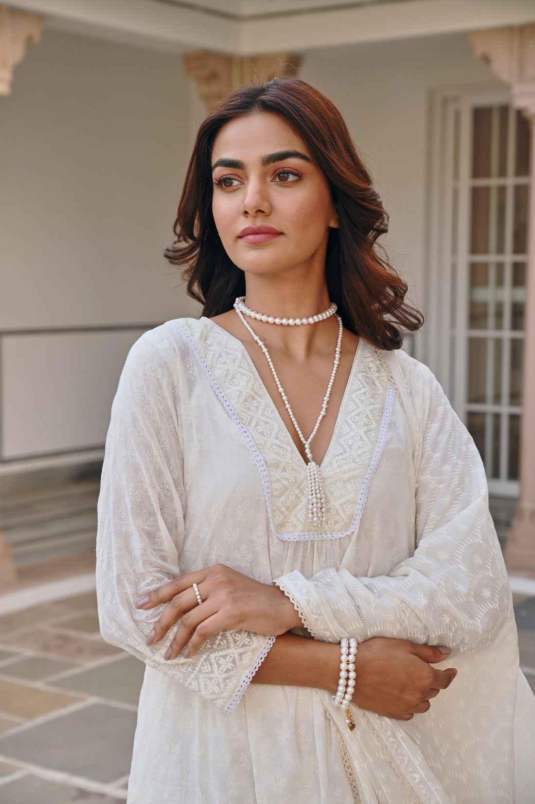 CREAM V-NECK KURTA SET