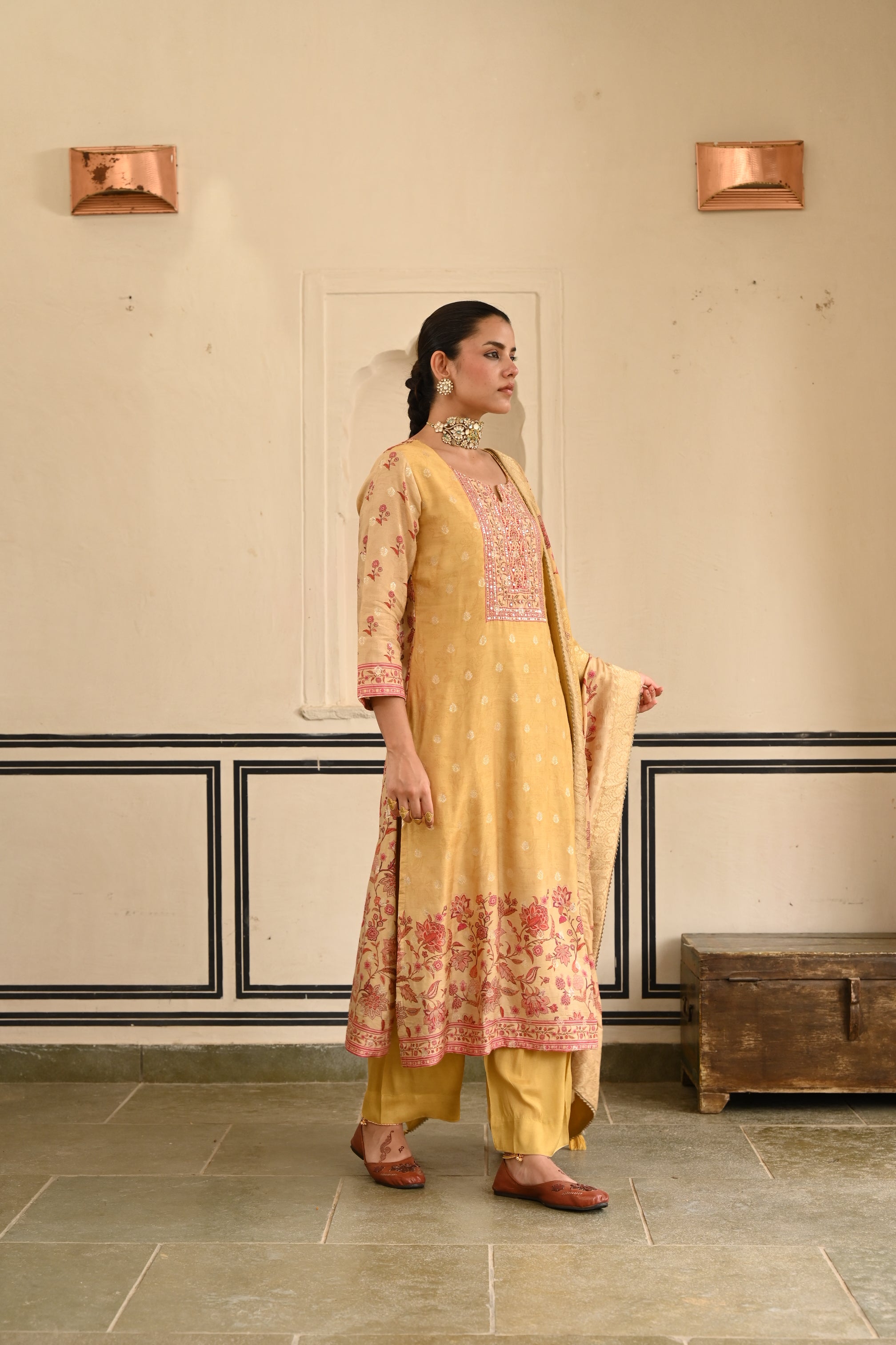 GOLDEN JACQUARD SILK KURTA SET