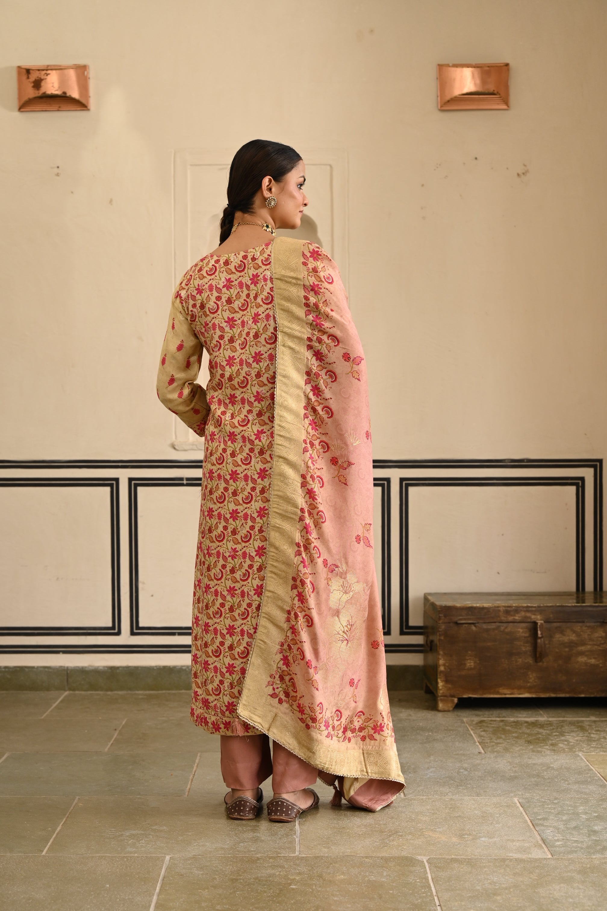 ONION PINK JACQUARD SILK KURTA SET