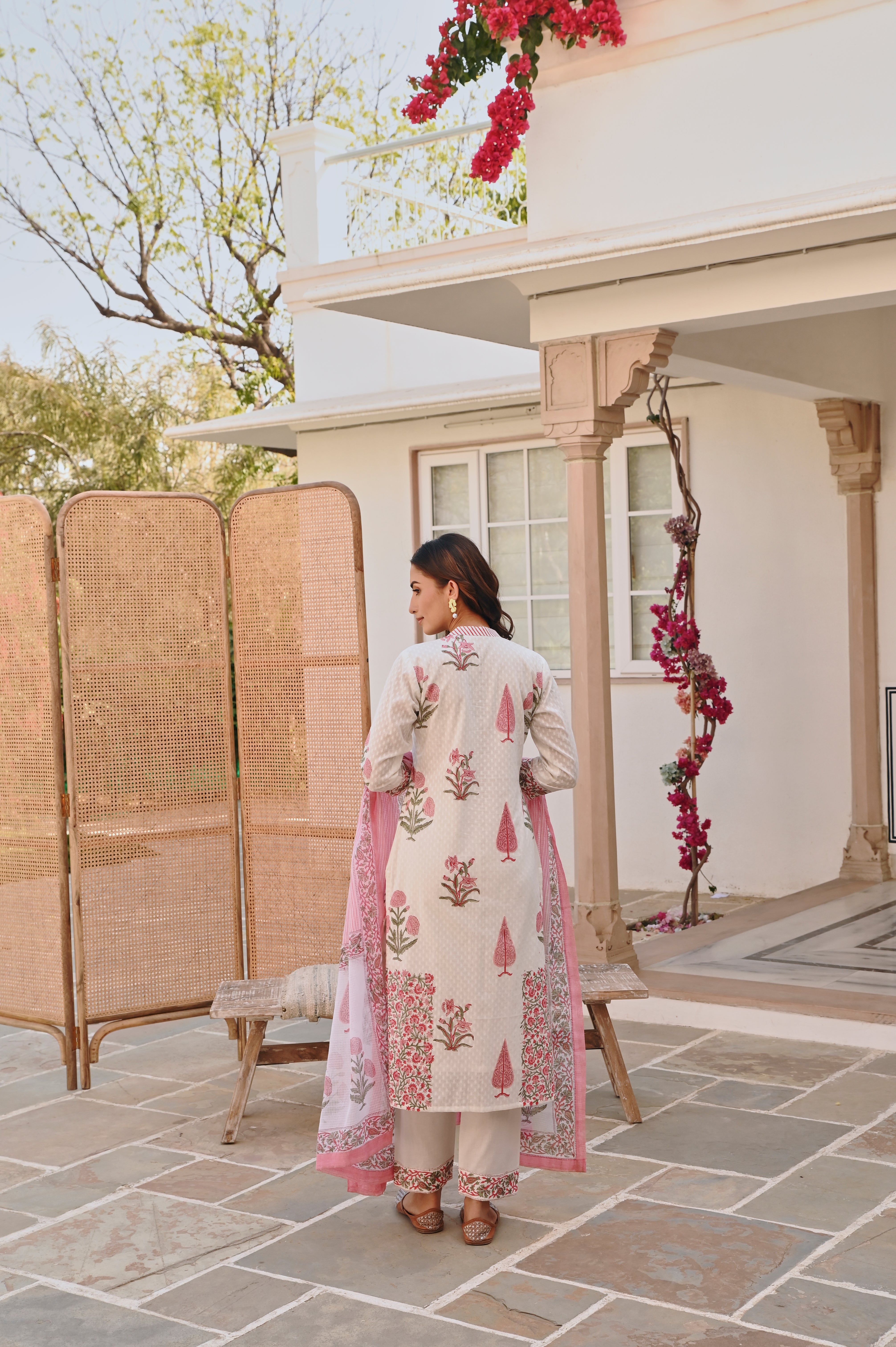 LIGHT RED PLACEMENT HANDBLOCK KURTA SET