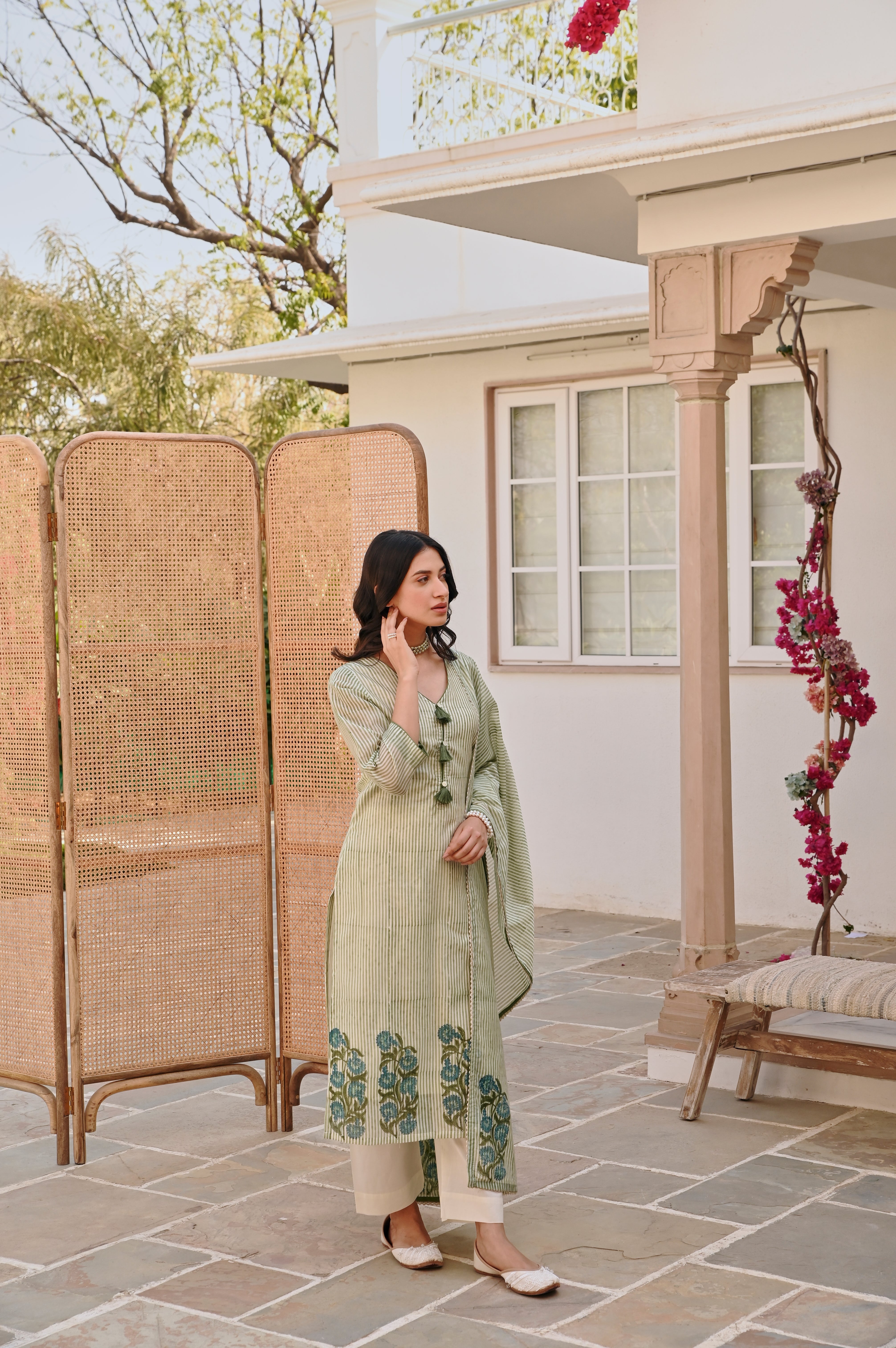 STRIPED BLOCK PRINT BLUE FLORAL KURTA SET
