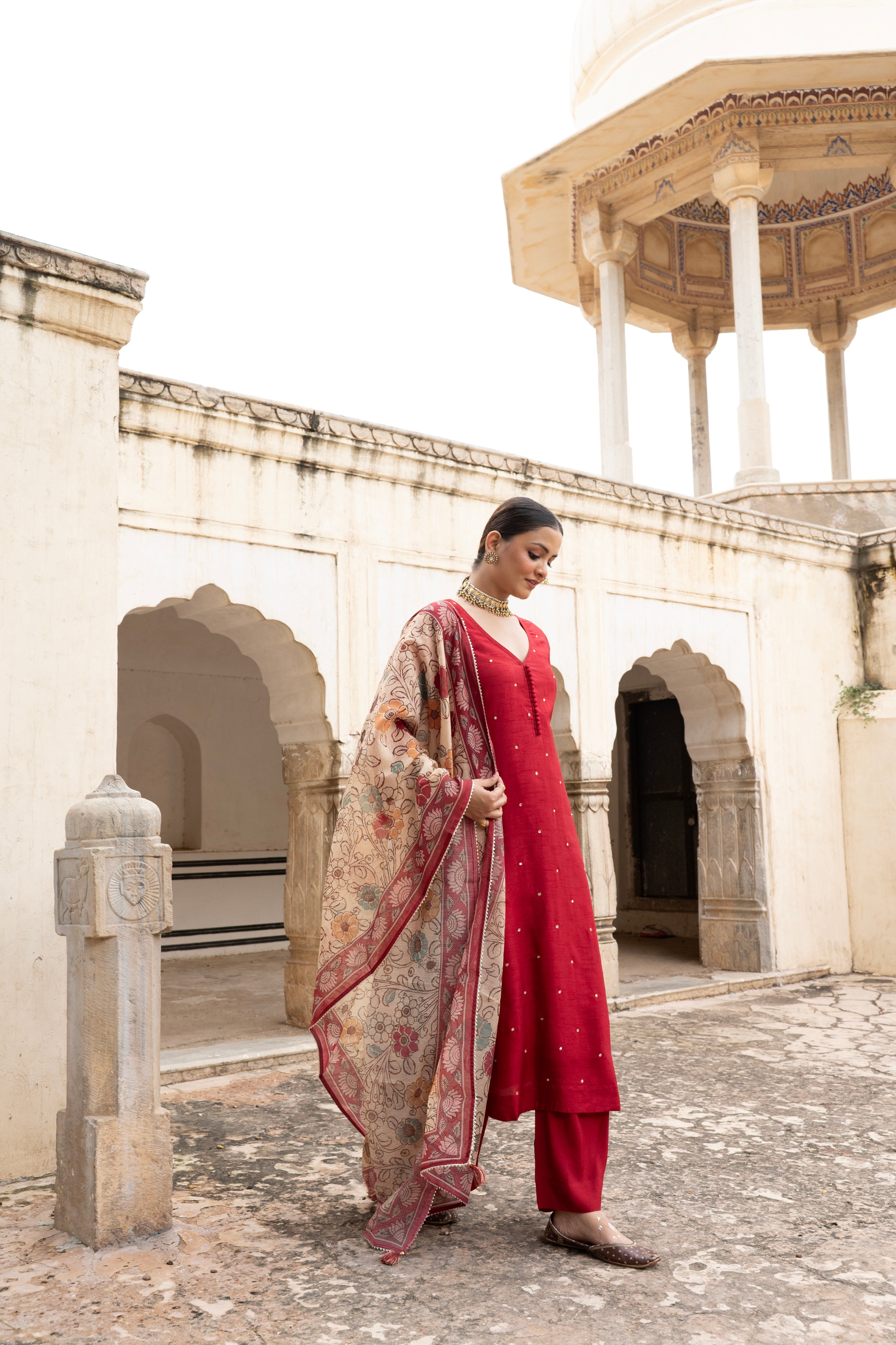 MAROON PURE DOLA SILK EMBROIDERED KURTA SET