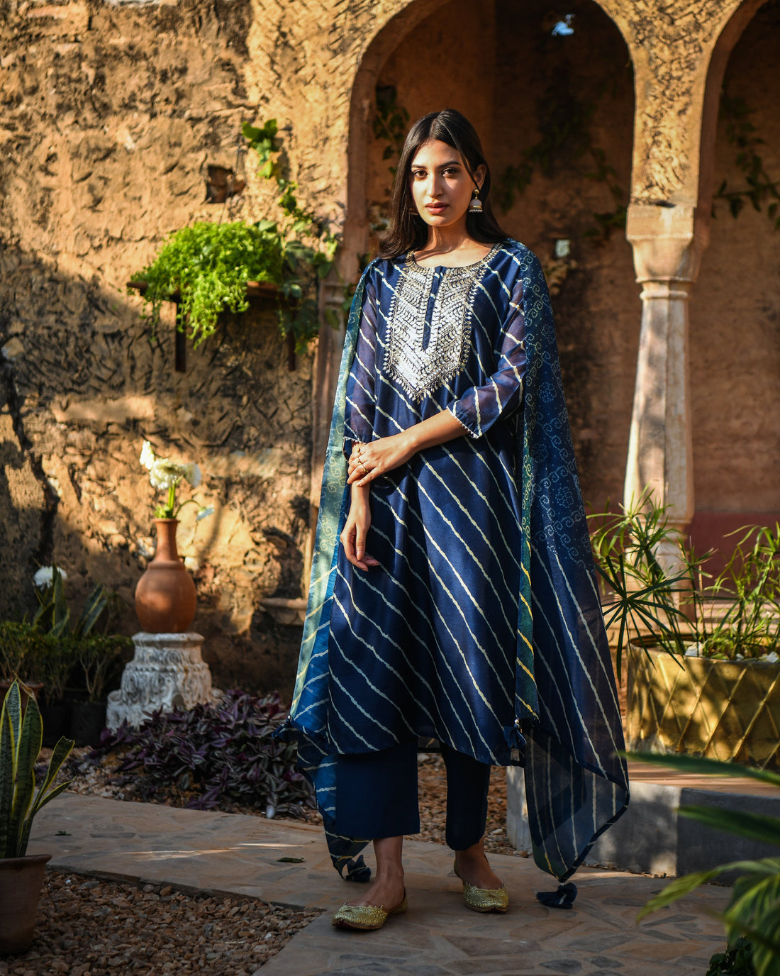 NAVY BLUE  LEHERIYA SET