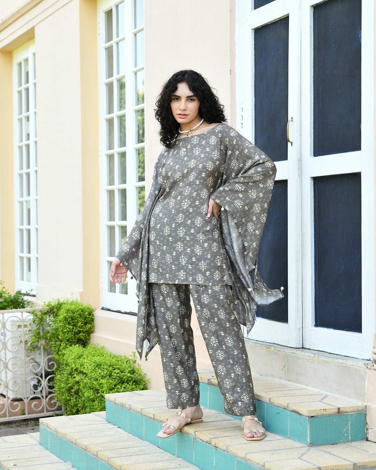 GREY KAFTAN TOP WITH PANTS