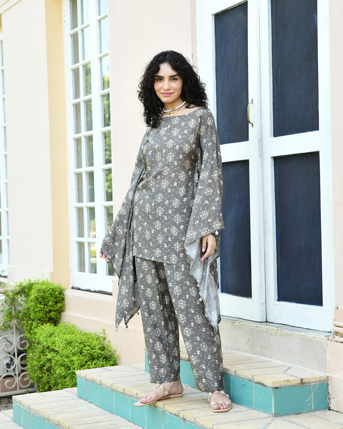 GREY KAFTAN TOP WITH PANTS