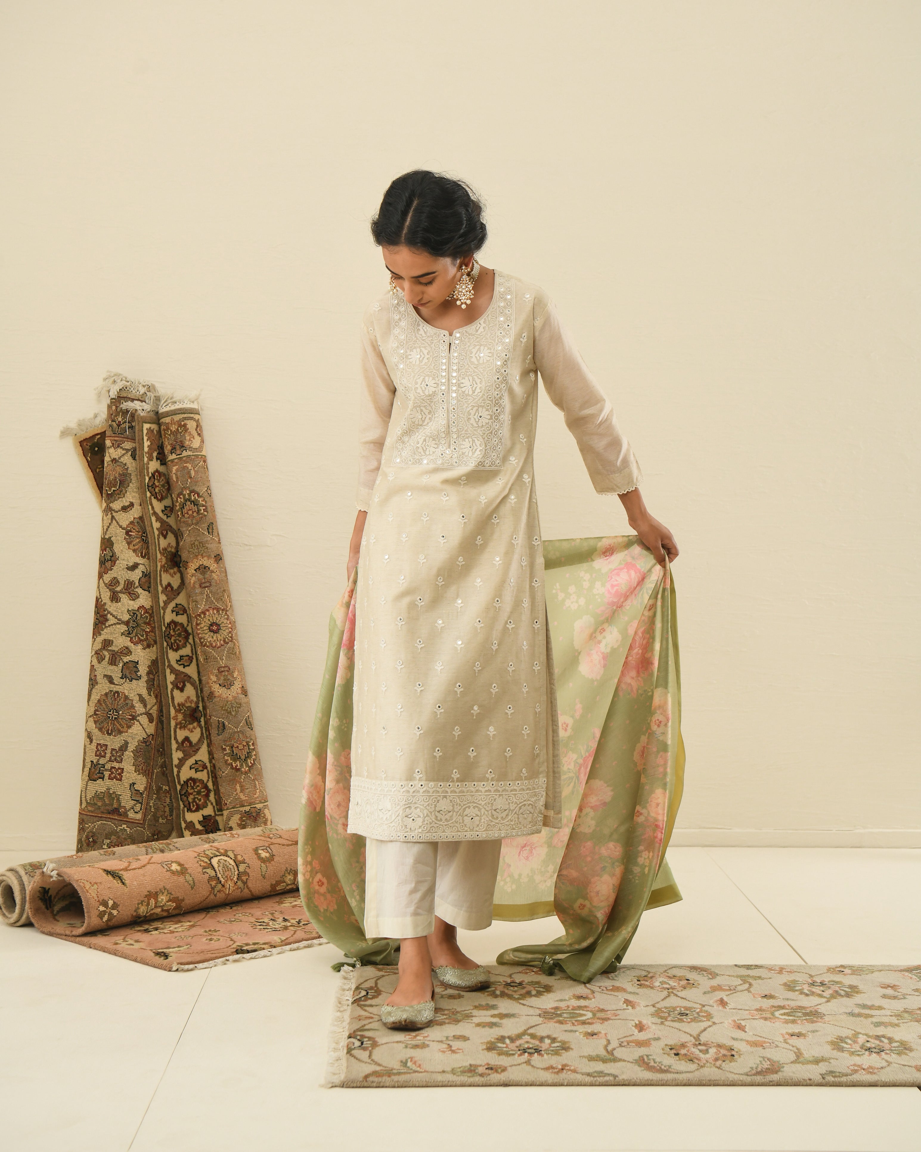 CREAM NAZAM KURTA SET WITH PRINTED DUPATTA