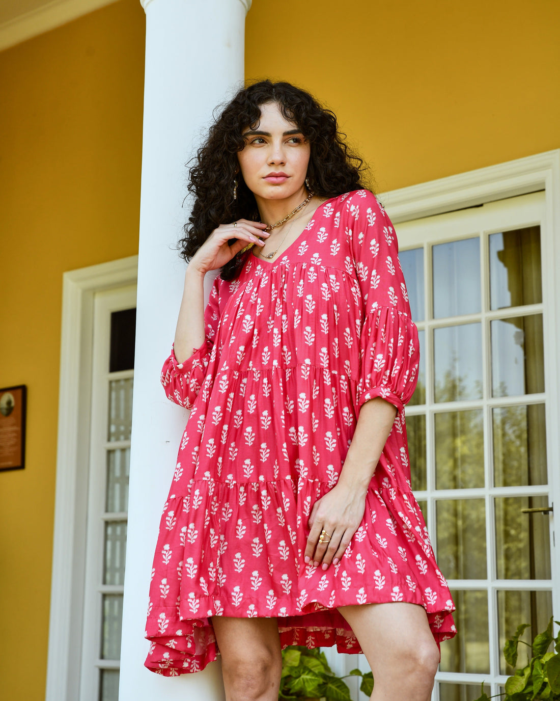 RED PRINTED TIERED MINI DRESS