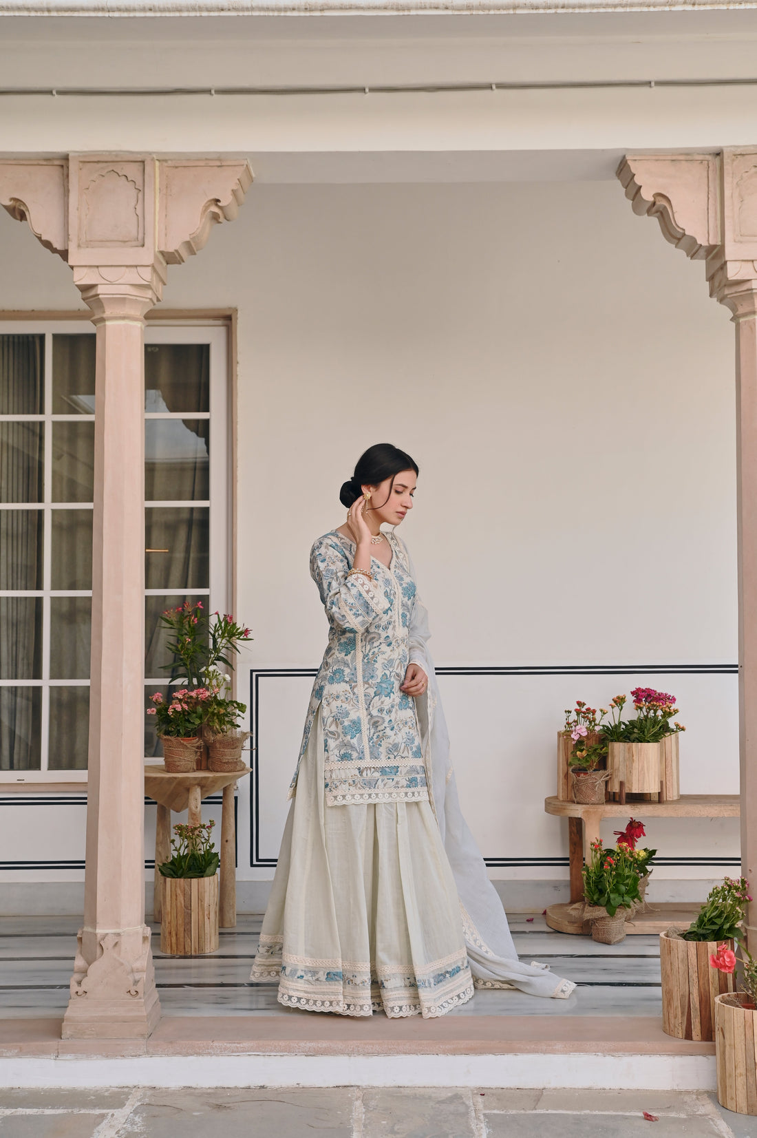 BLUE FLORAL JUTE KURTA AND SKIRT SET