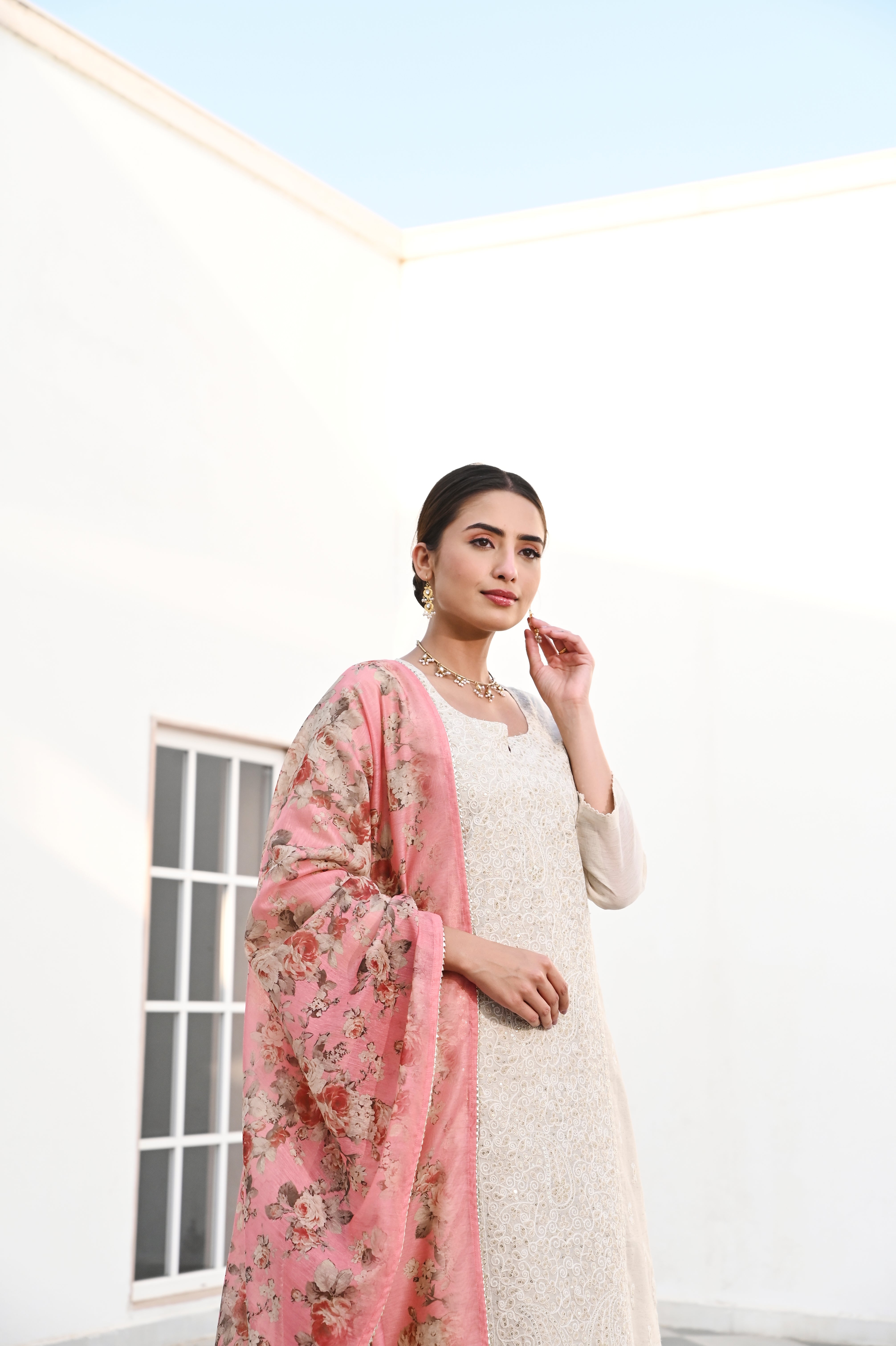 OFF WHITE CHIKANKARI JUTE CHANDERI KURTA SET