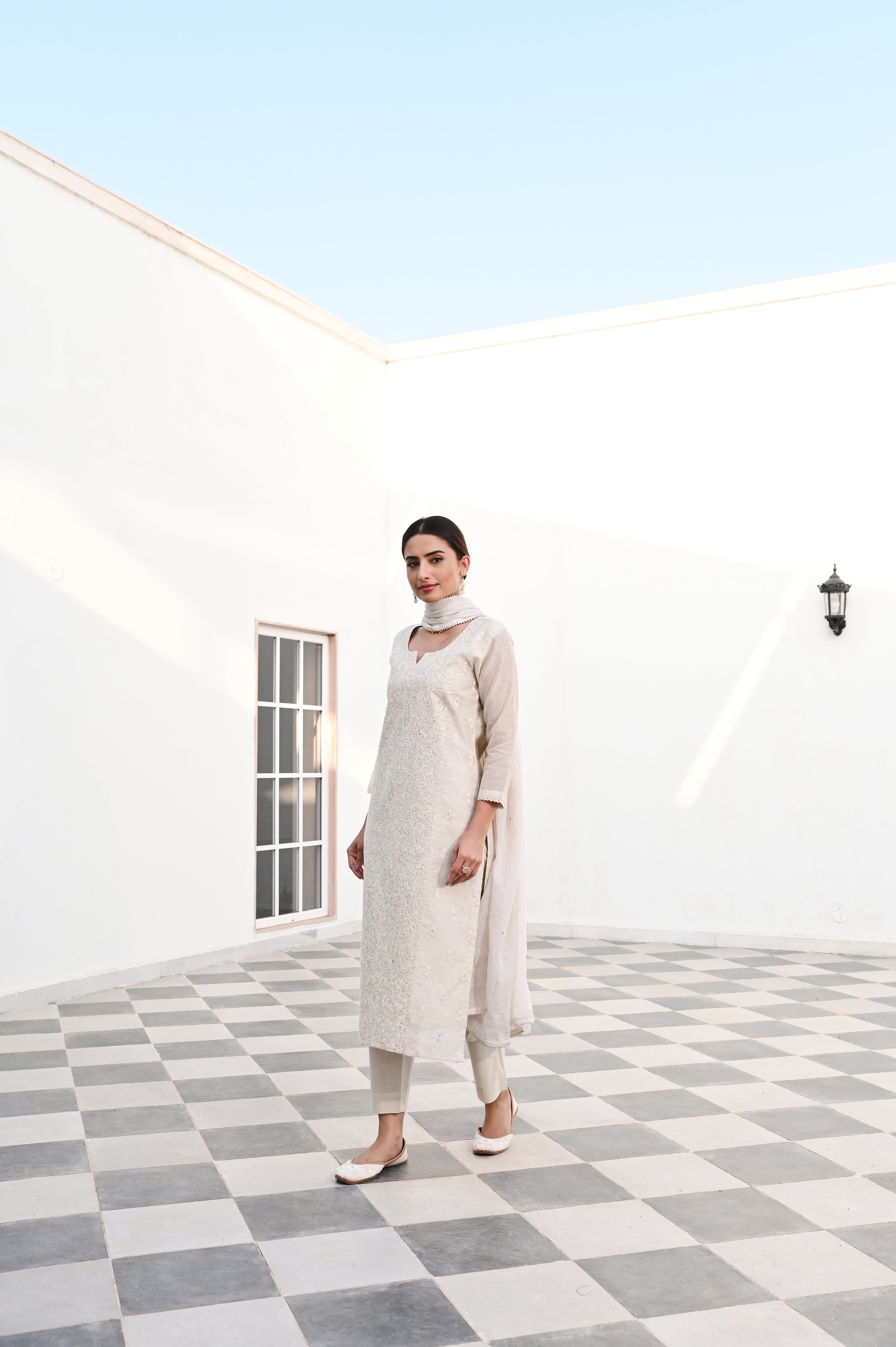 OFF WHITE CHIKANKARI EMBROIDERED KURTA SET