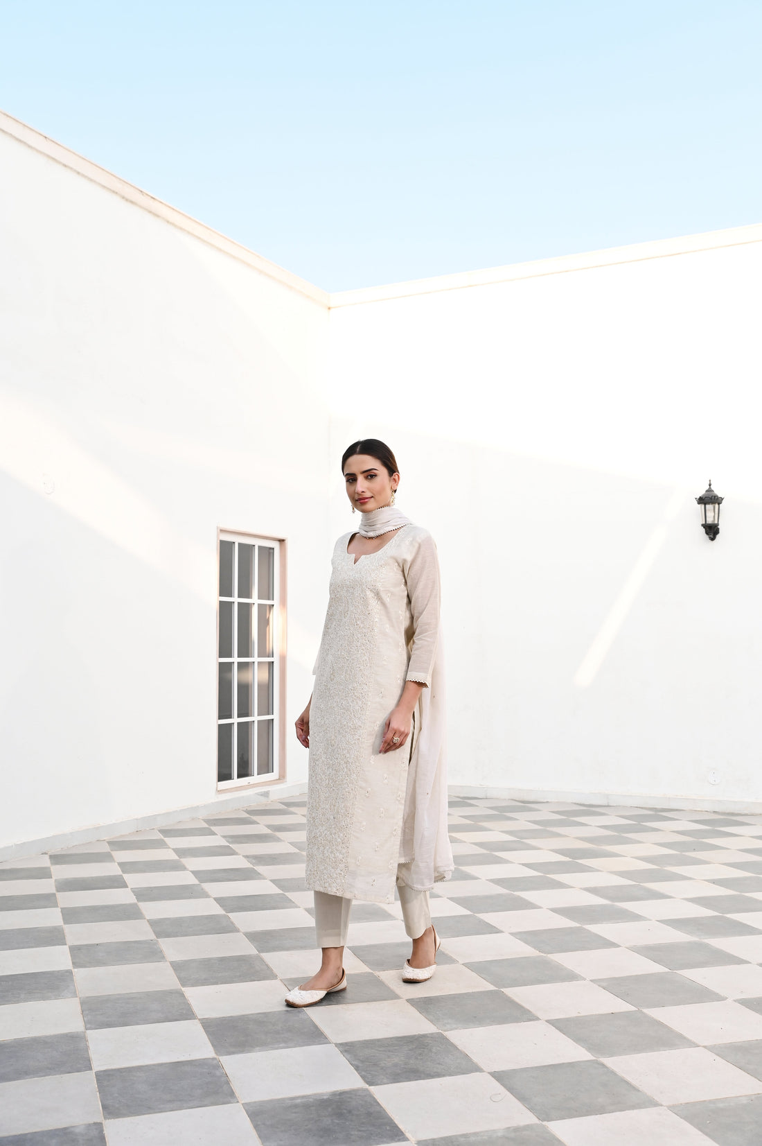 OFF WHITE CHIKANKARI EMBROIDERED KURTA SET