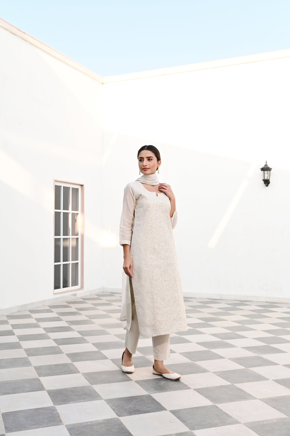 OFF WHITE CHIKANKARI EMBROIDERED KURTA SET