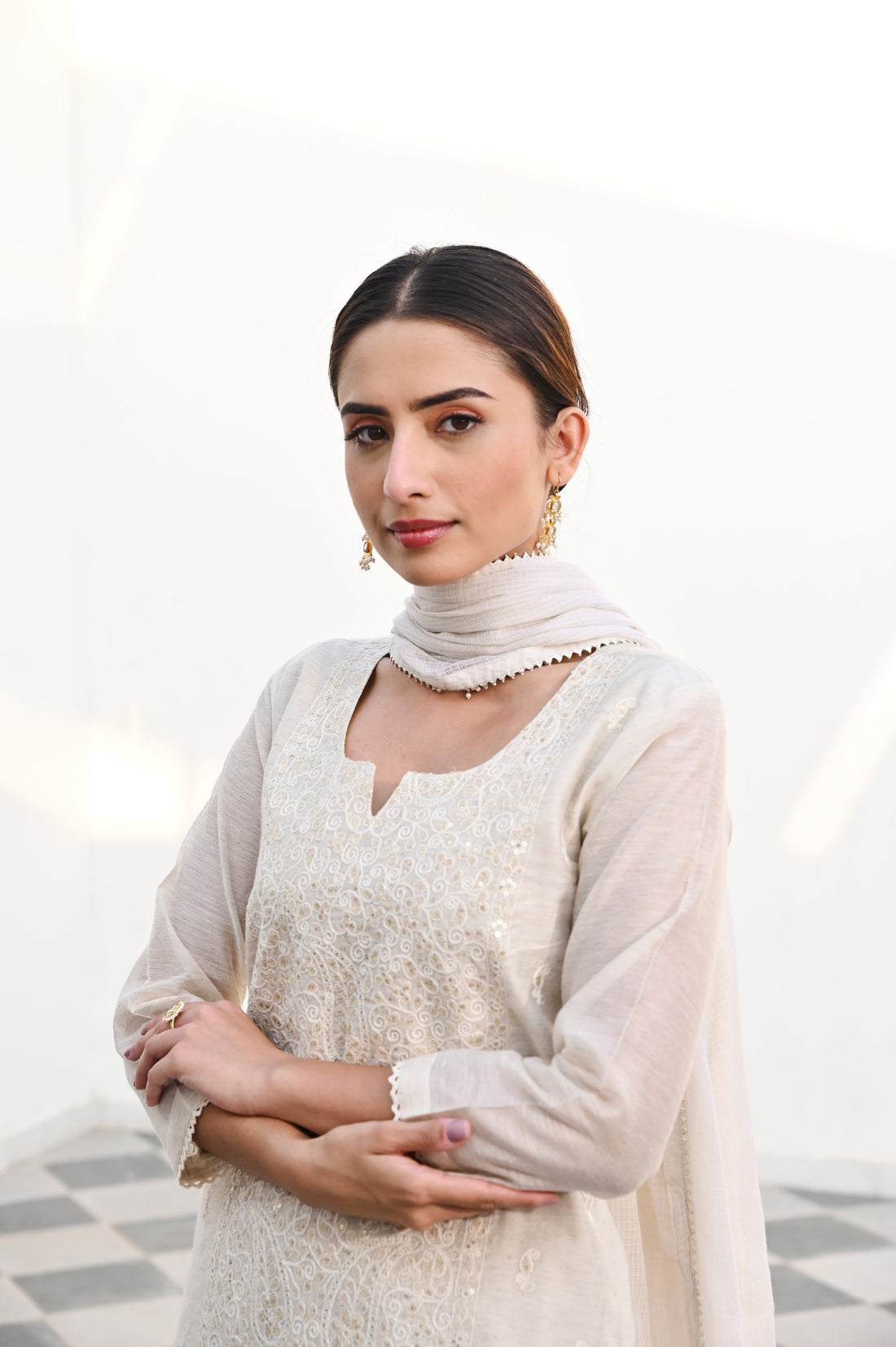 OFF WHITE CHIKANKARI EMBROIDERED KURTA SET