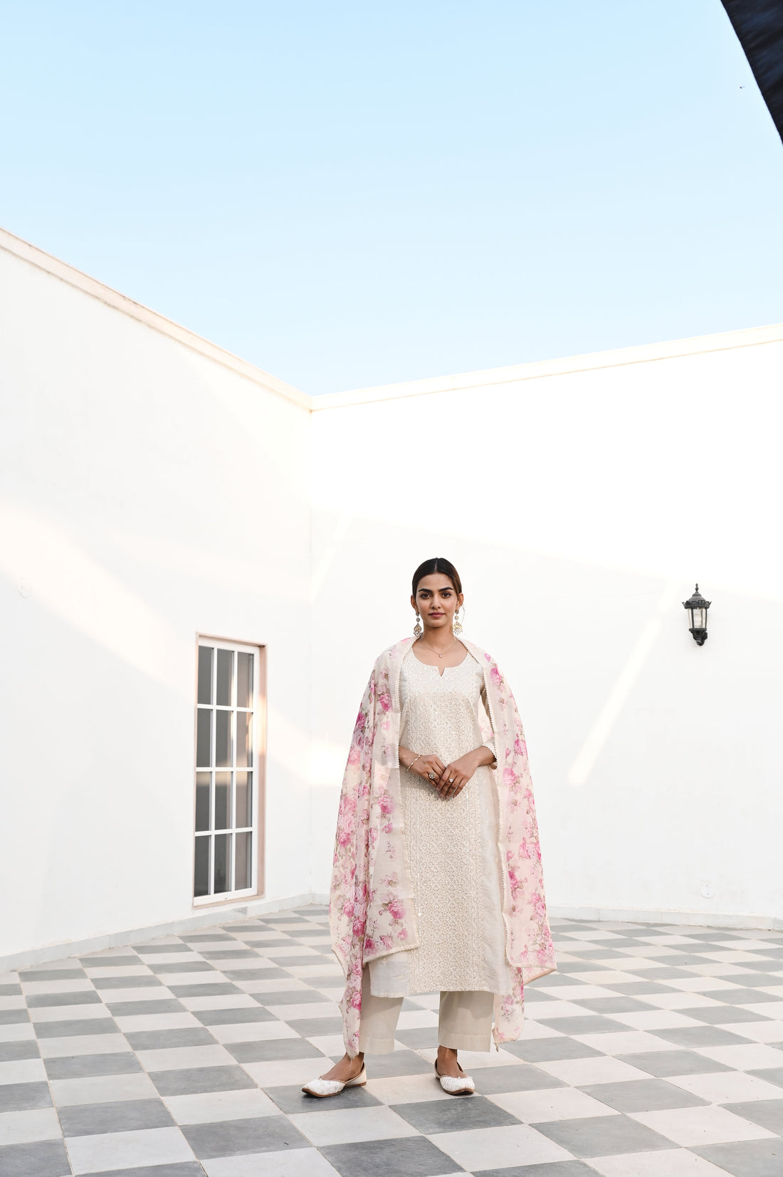 OFF WHITE CHIKANKARI EMBROIDERED KURTA SET