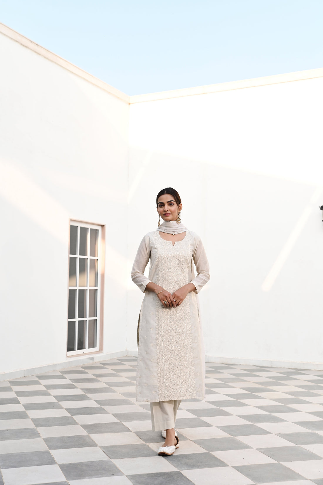 OFF WHITE CHIKANKARI EMBROIDERED JUTE CHANDERI KURTA SET