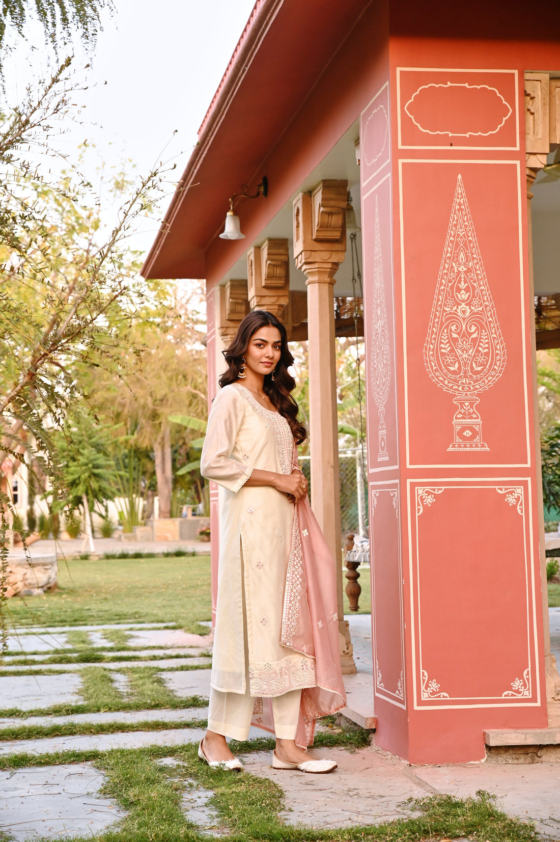 CREAM & PINK EMBROIDERED KURTA SET