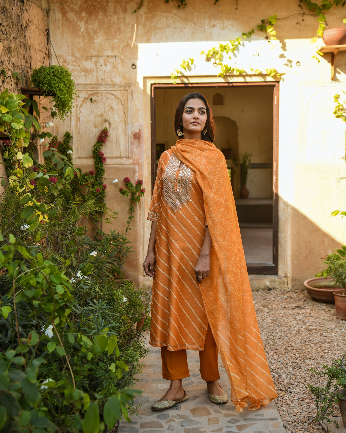 MUSTARD  LEHERIYA KURTA SET