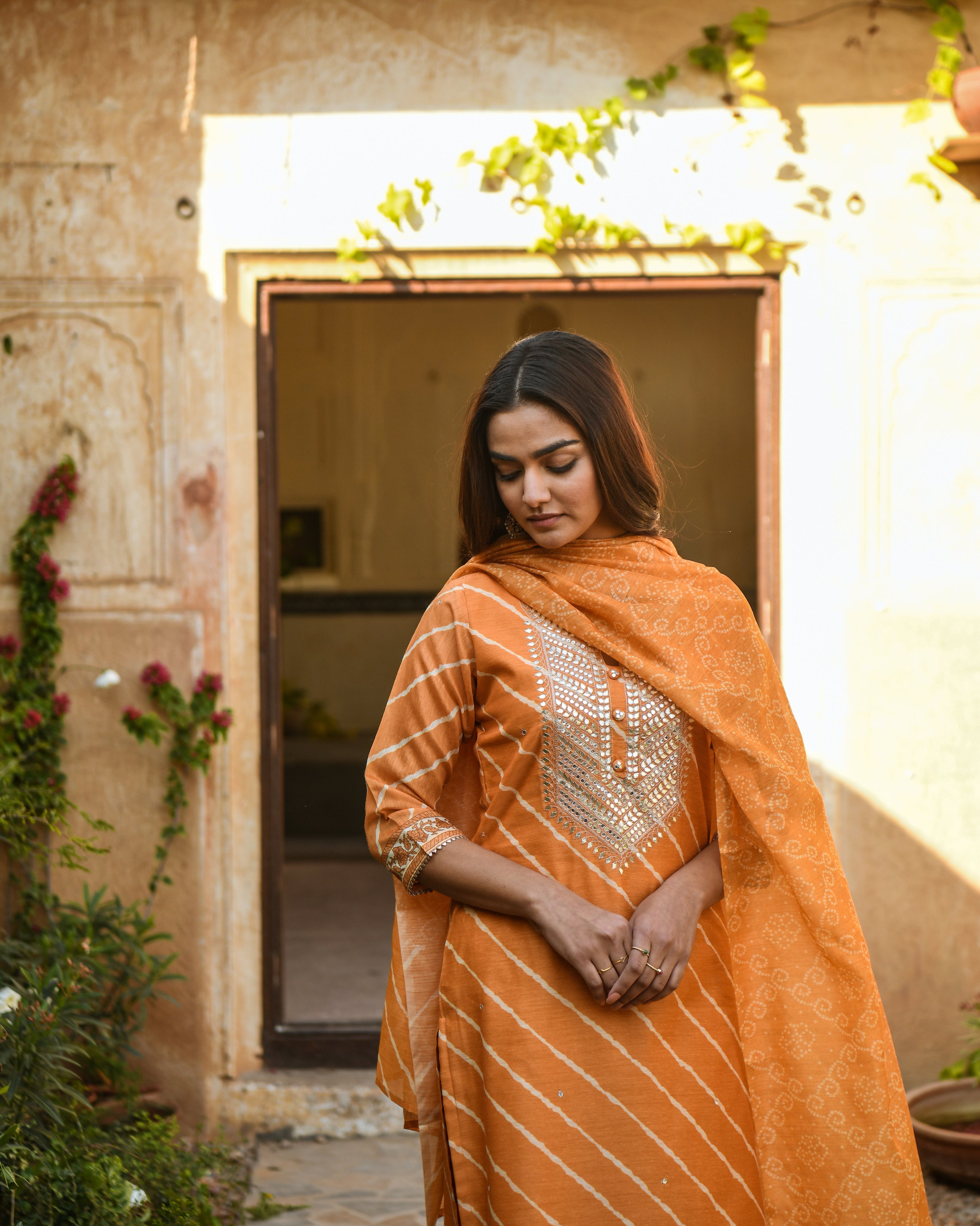 MUSTARD  LEHERIYA KURTA SET