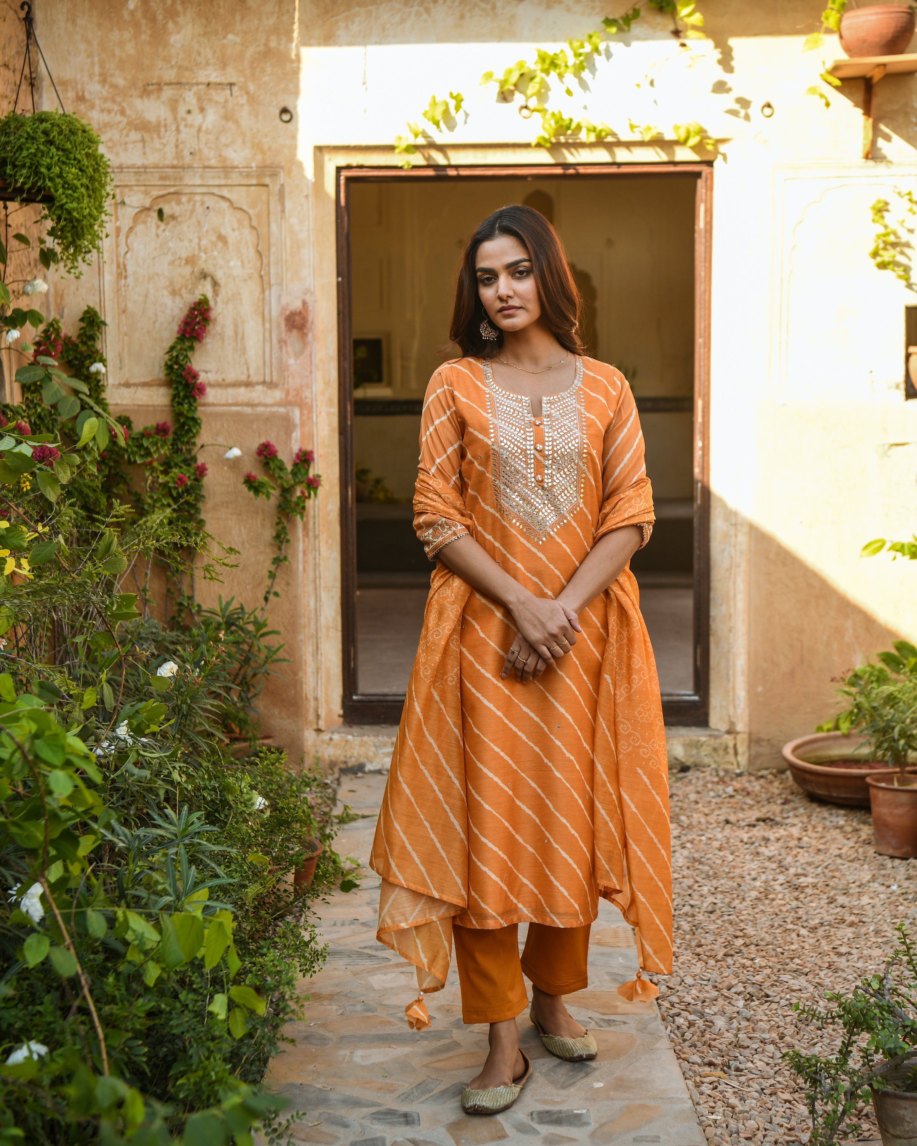 MUSTARD  LEHERIYA KURTA SET