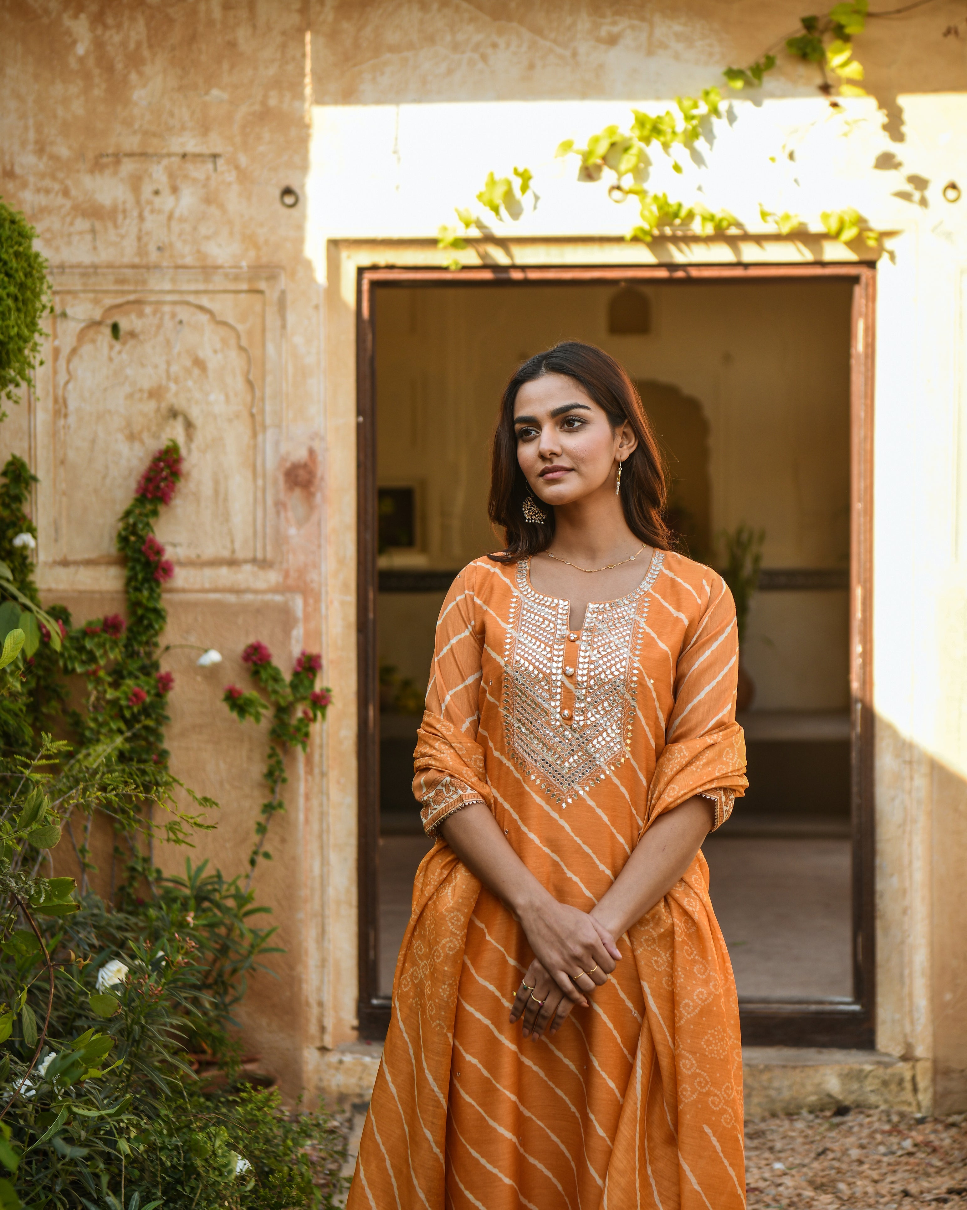 MUSTARD  LEHERIYA KURTA SET