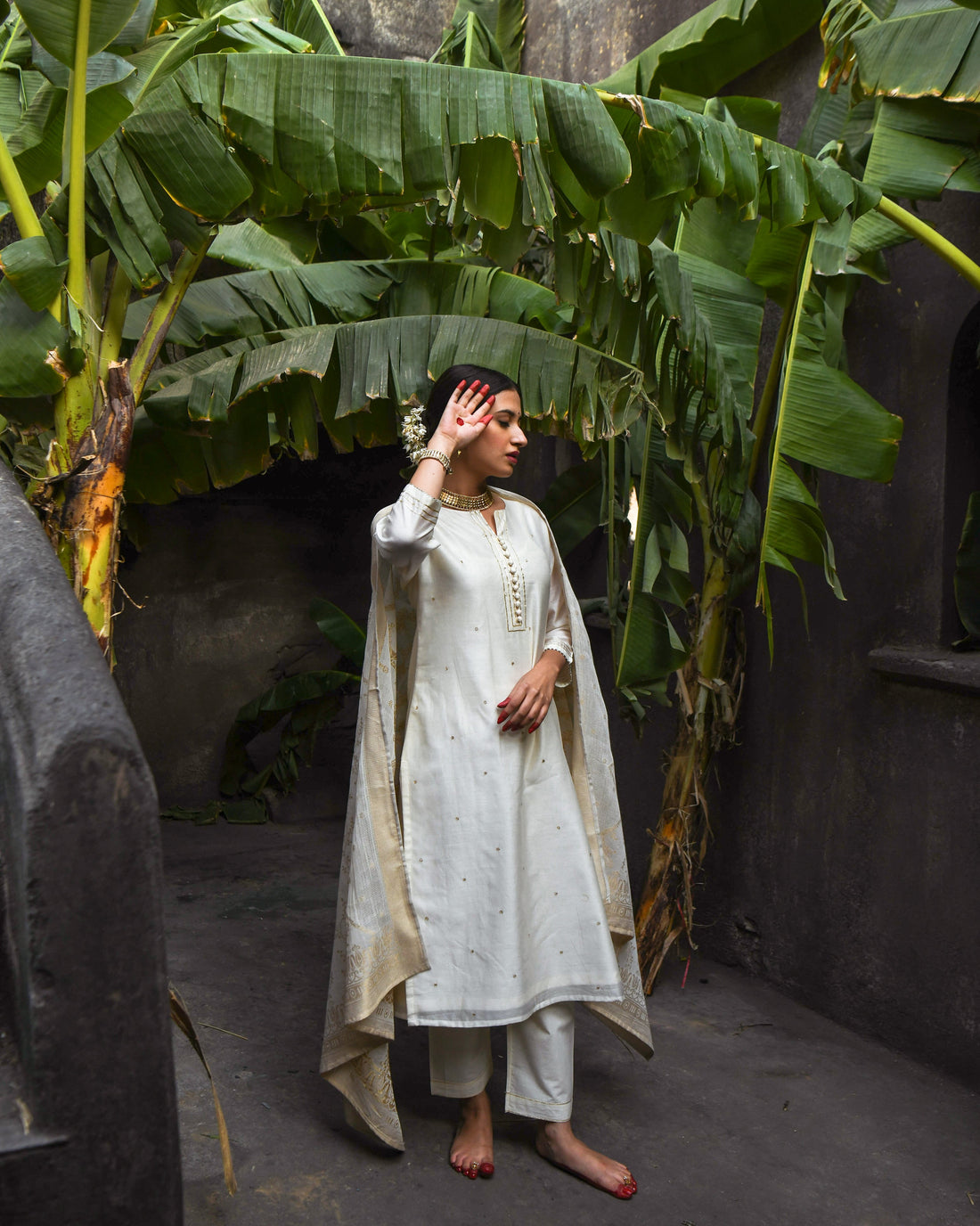 STRAIGHT FIT MIRROR KURTA SET