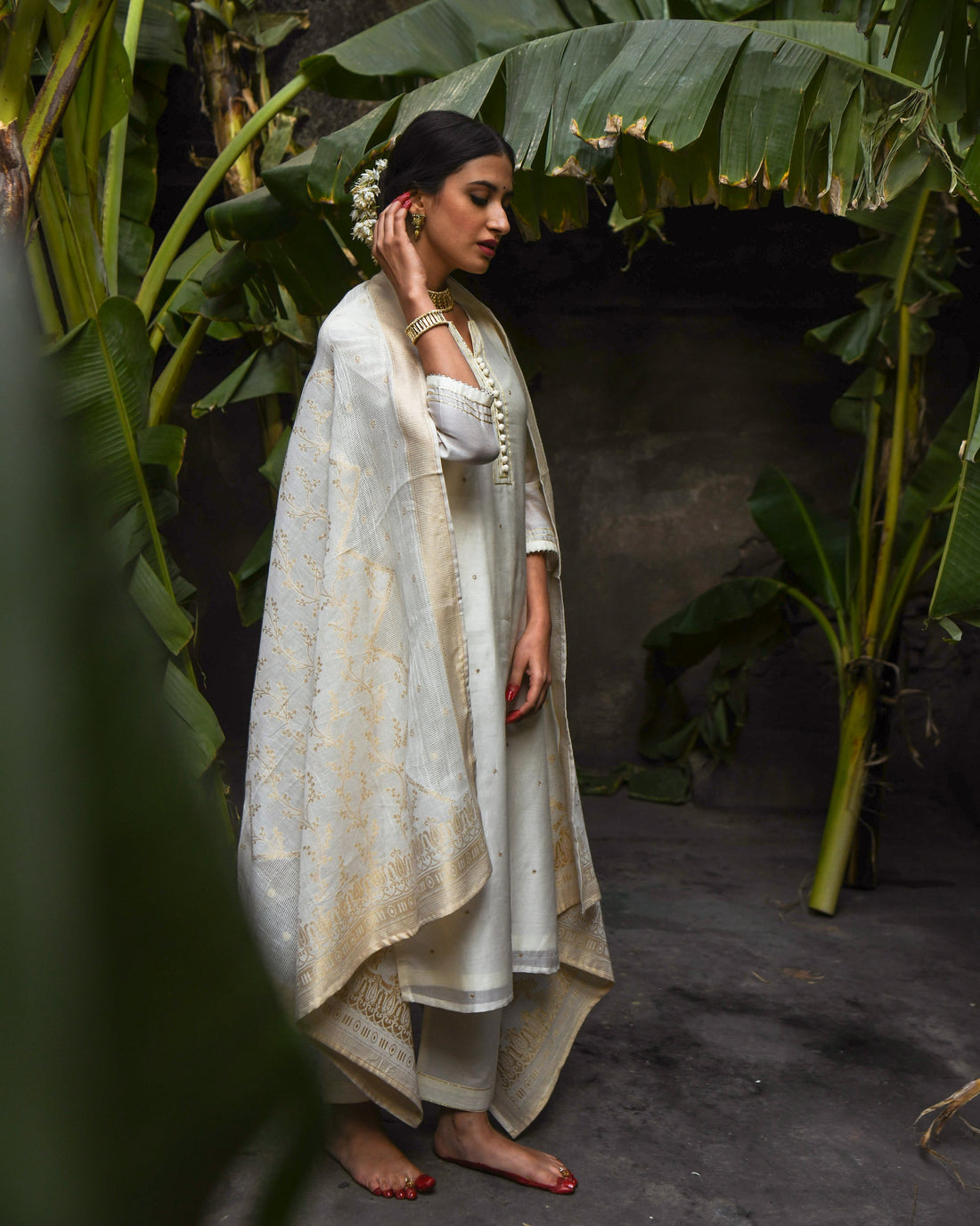 STRAIGHT FIT MIRROR KURTA SET