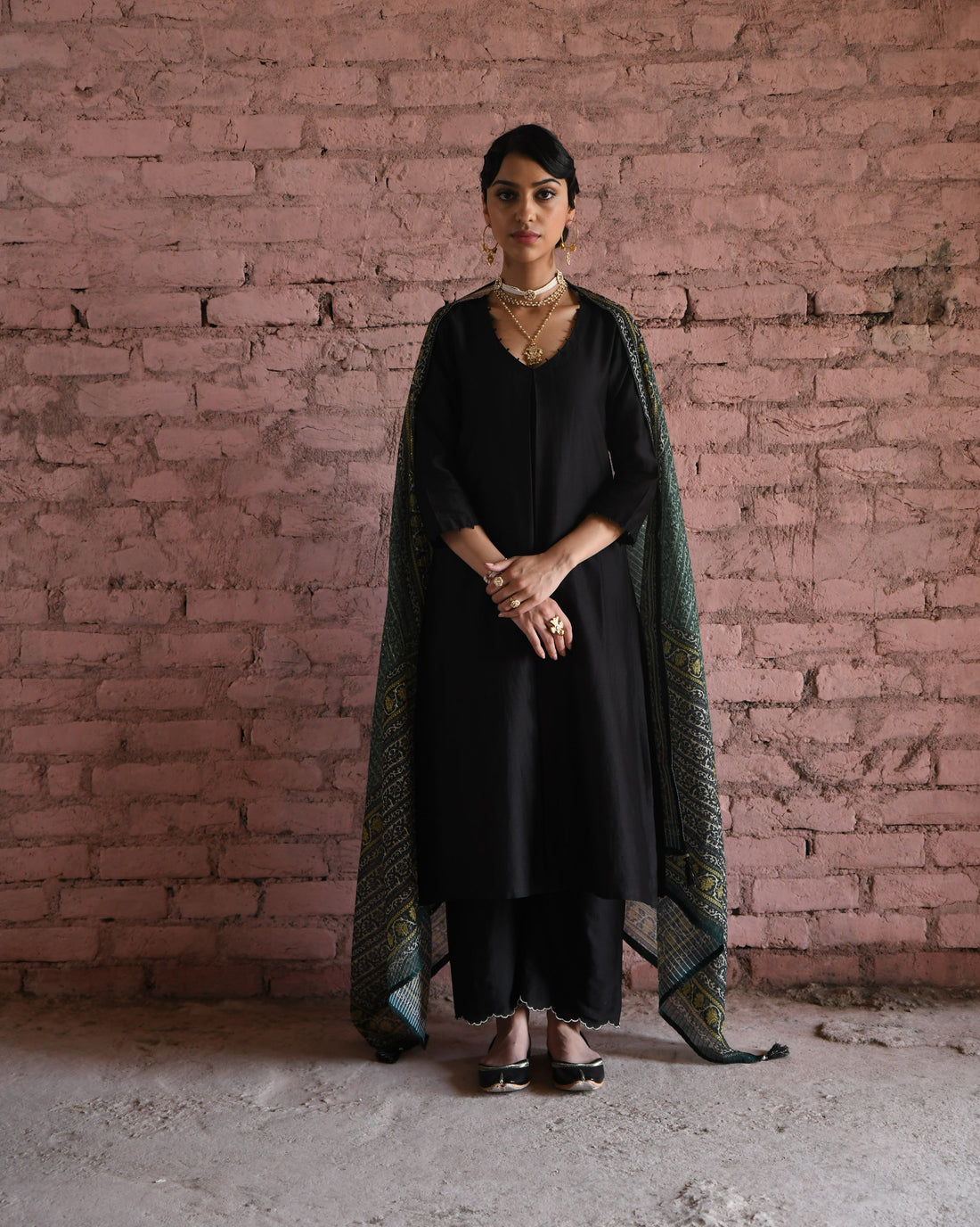 BLACK CHANDERI KURTA SET