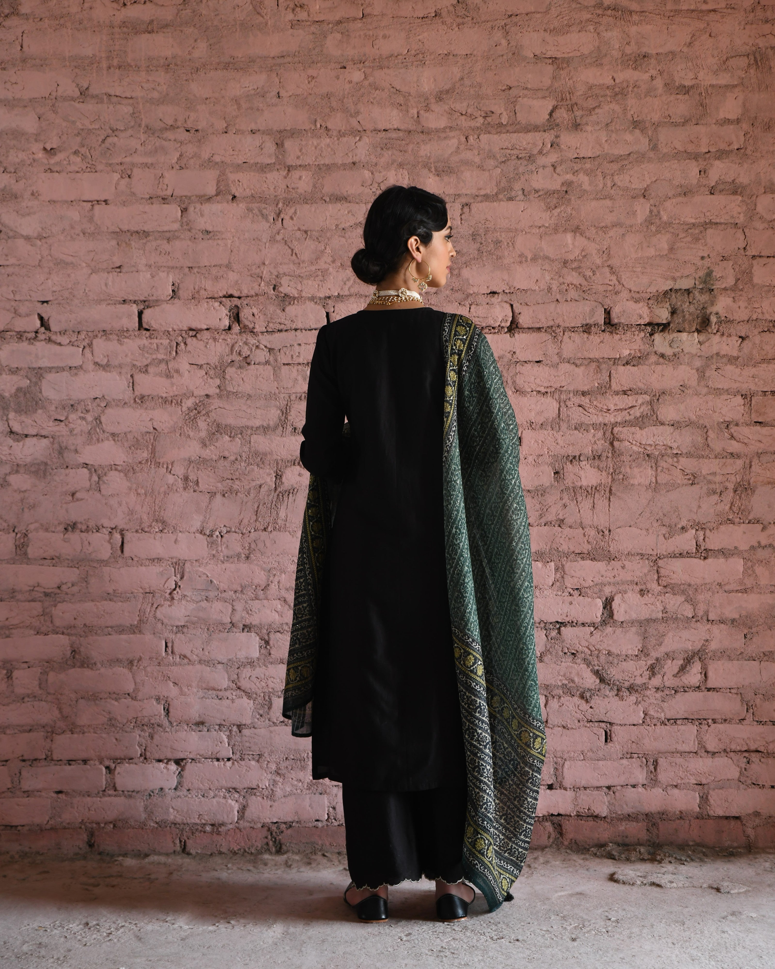 BLACK CHANDERI KURTA SET