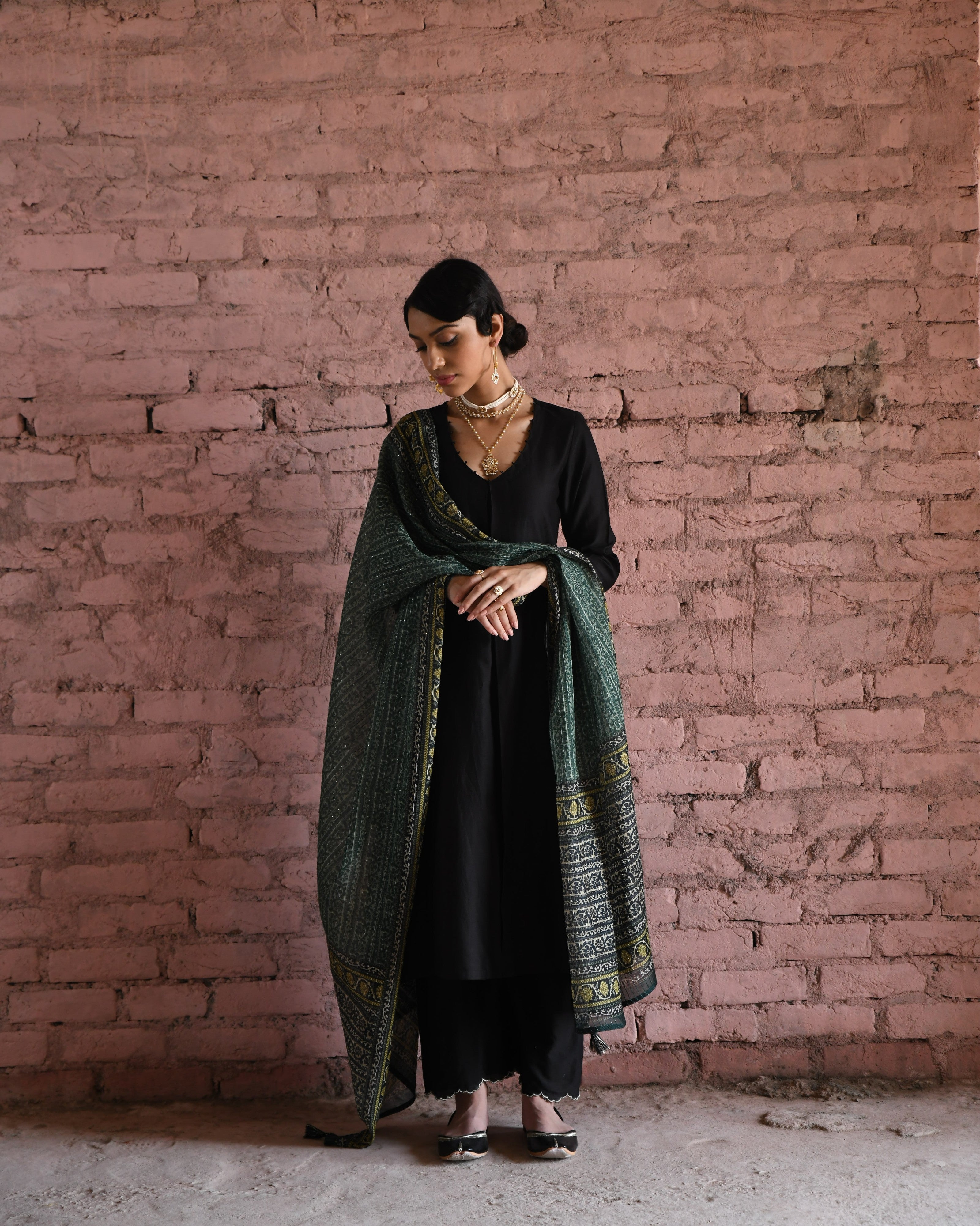 BLACK CHANDERI KURTA SET