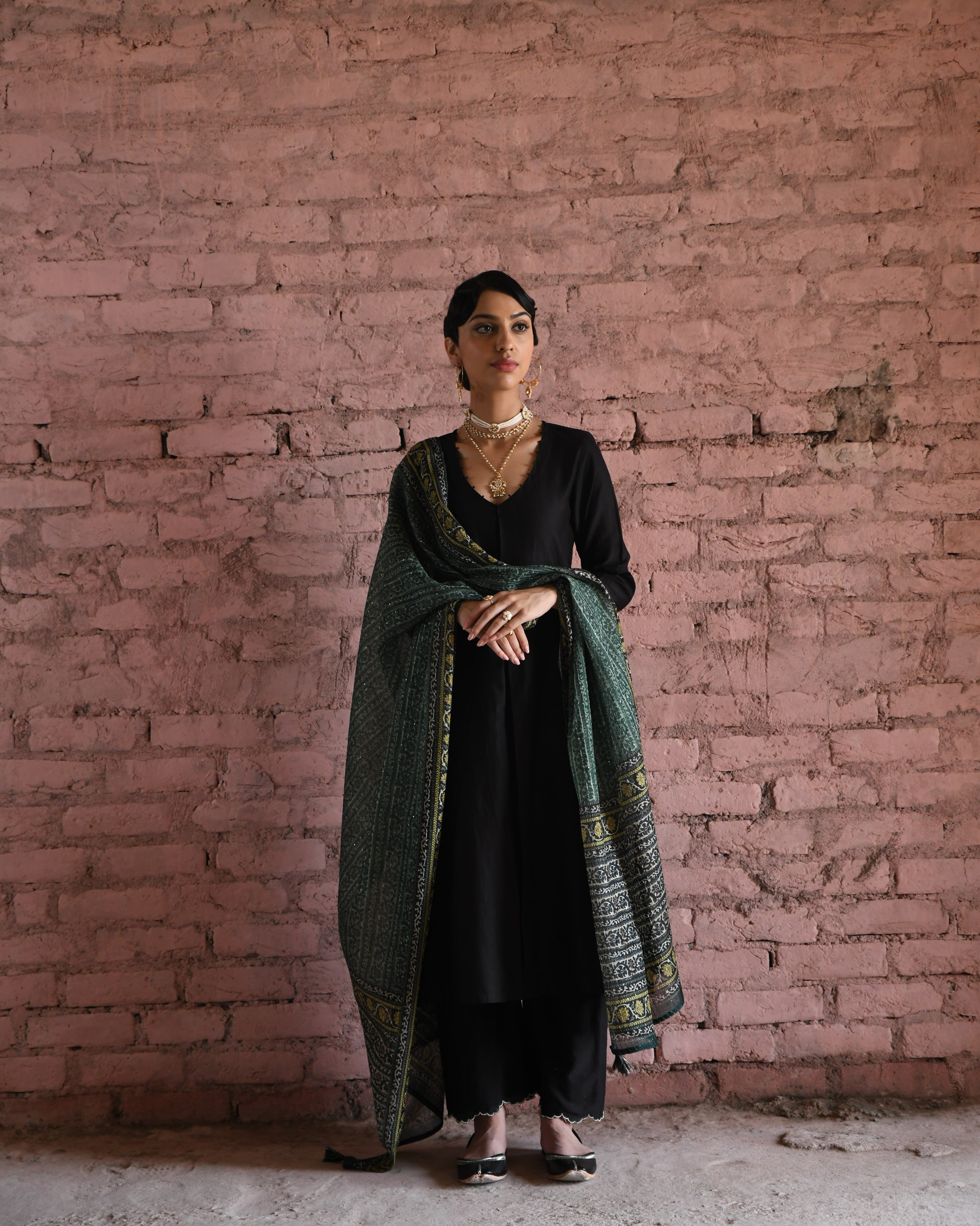 BLACK CHANDERI KURTA SET