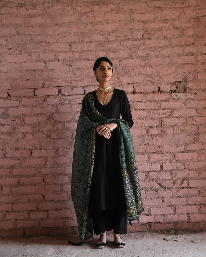 BLACK CHANDERI KURTA SET