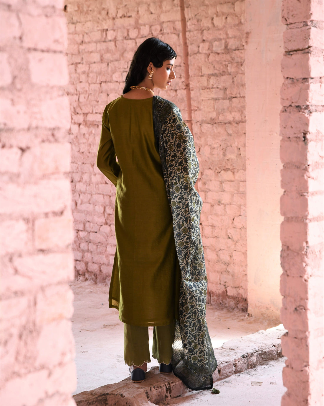 OLIVE GREEN CHANDERI KURA SET