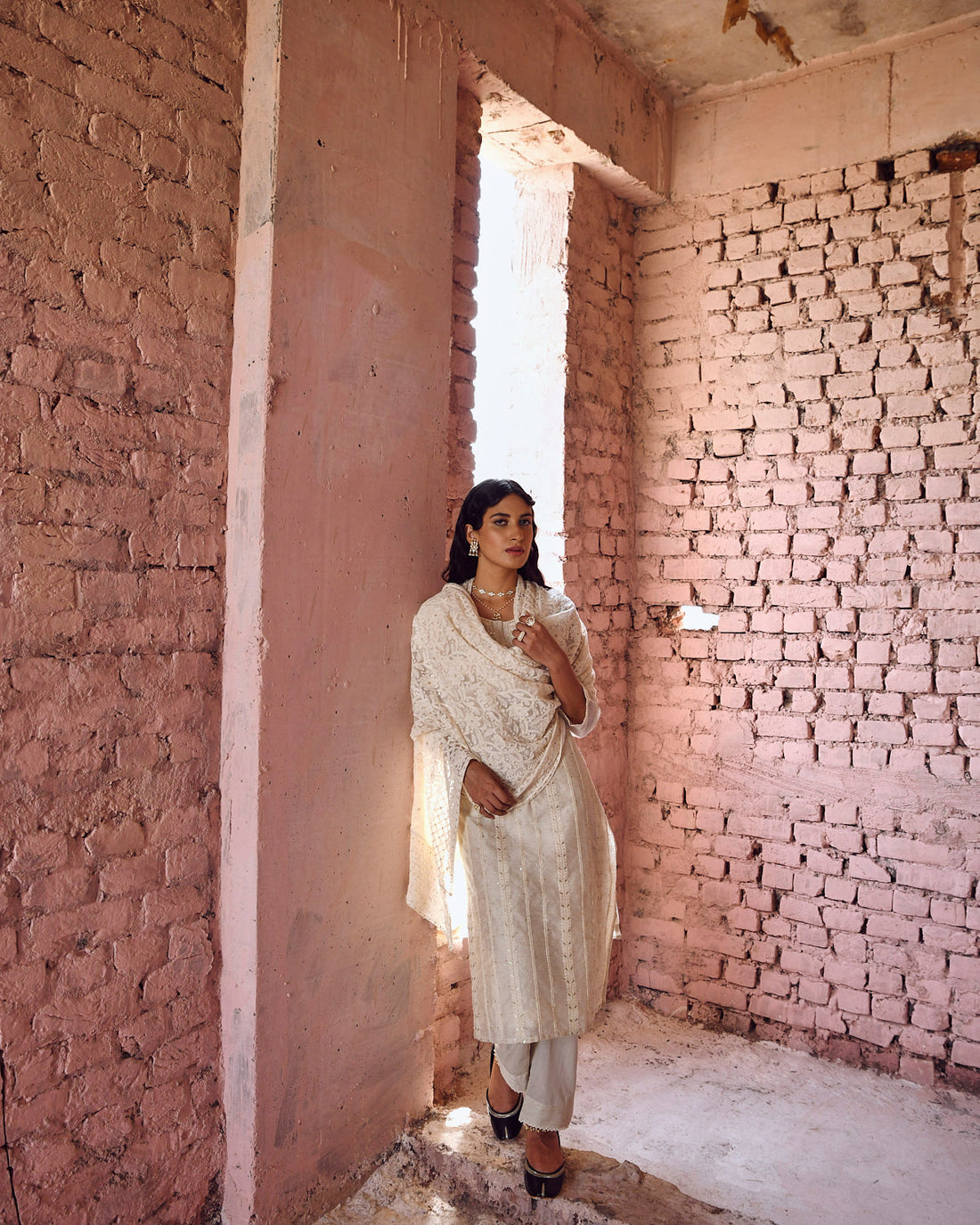 IVORY CHIKANKARI CHANDERI KURTA SET
